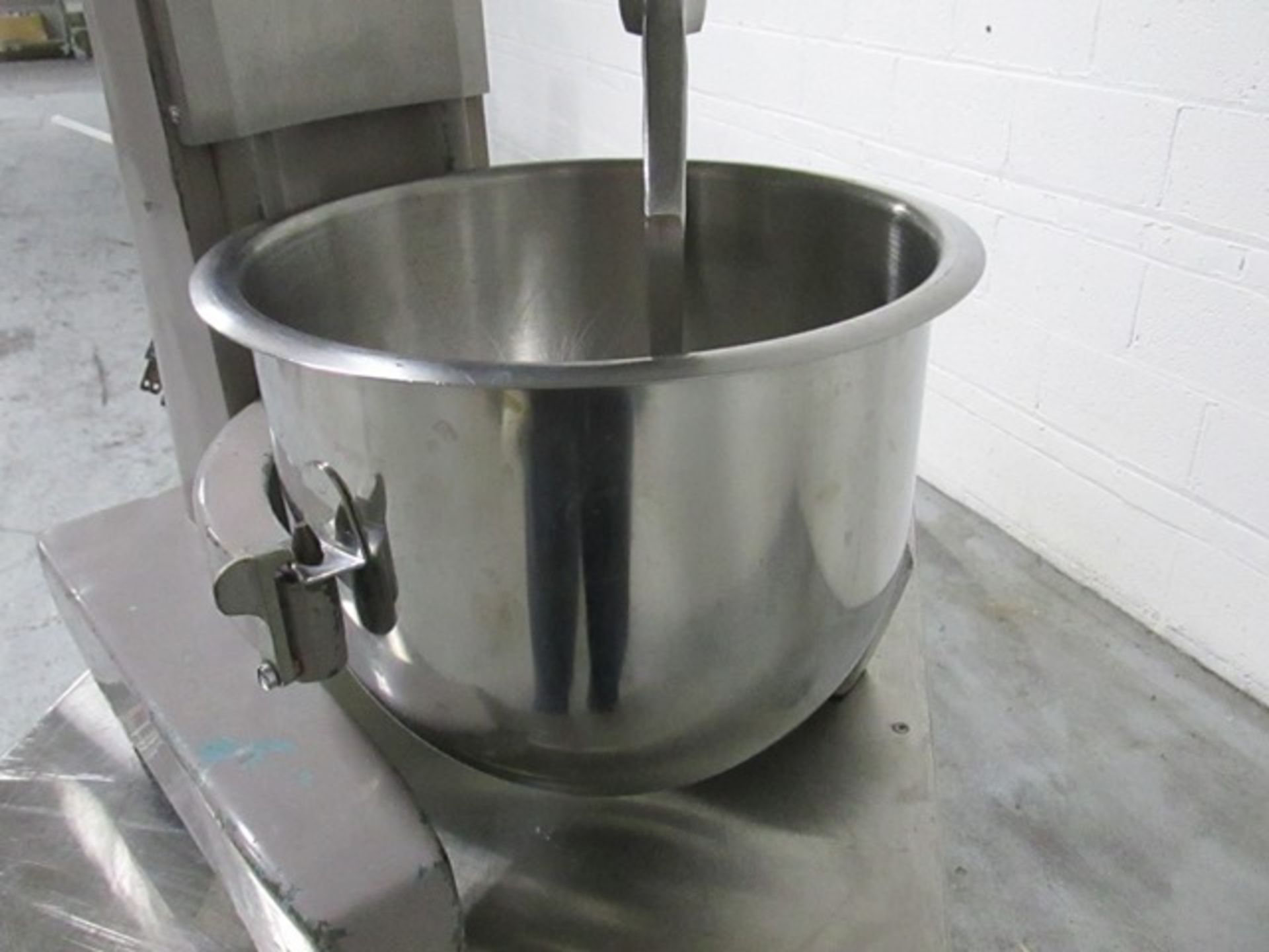 10 QT HOBART MIXER, MODEL C-100 - Image 5 of 7