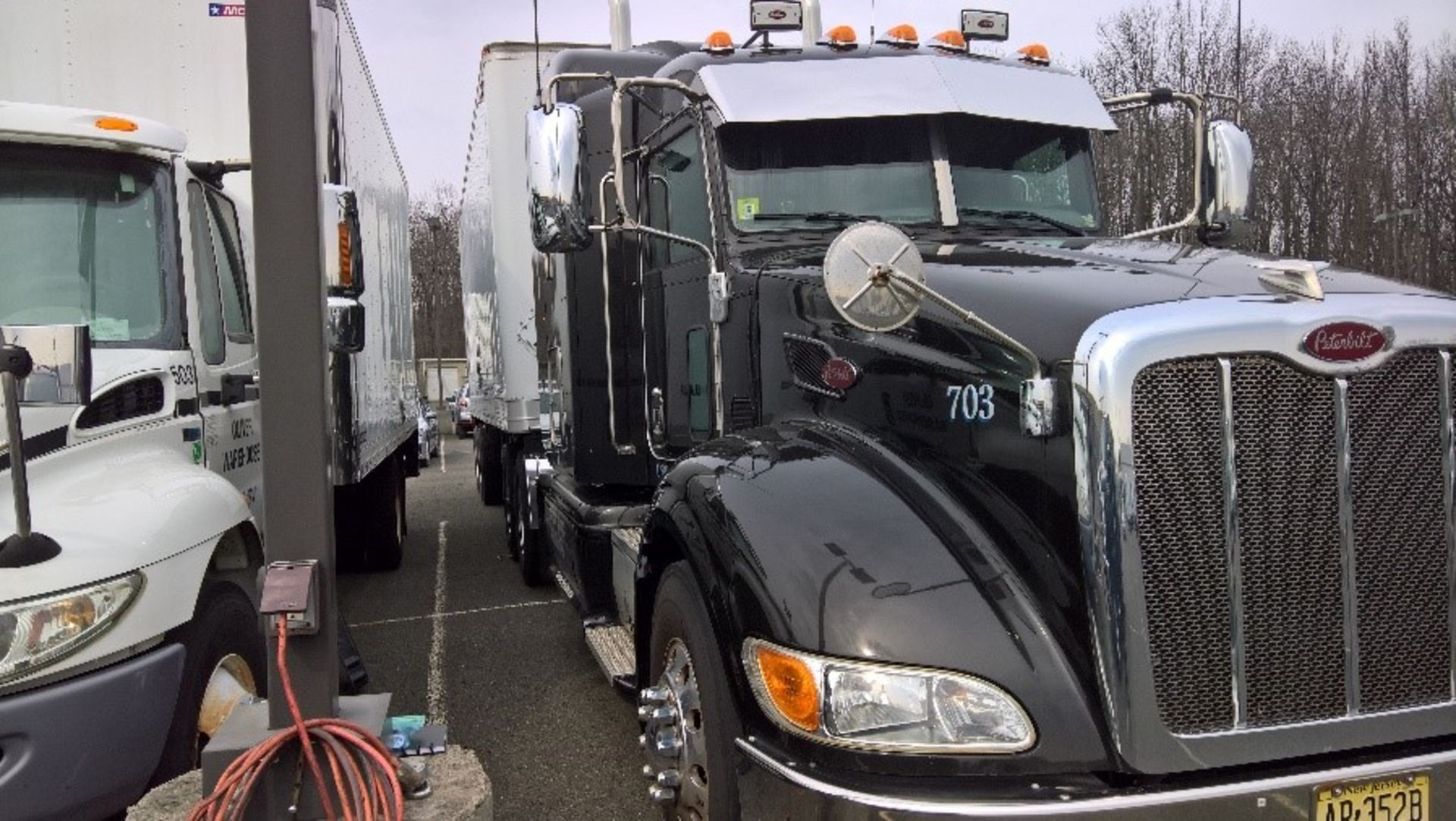 2014 PETERBILT 386 Truck with Sleeper - 485 HP - Image 5 of 11