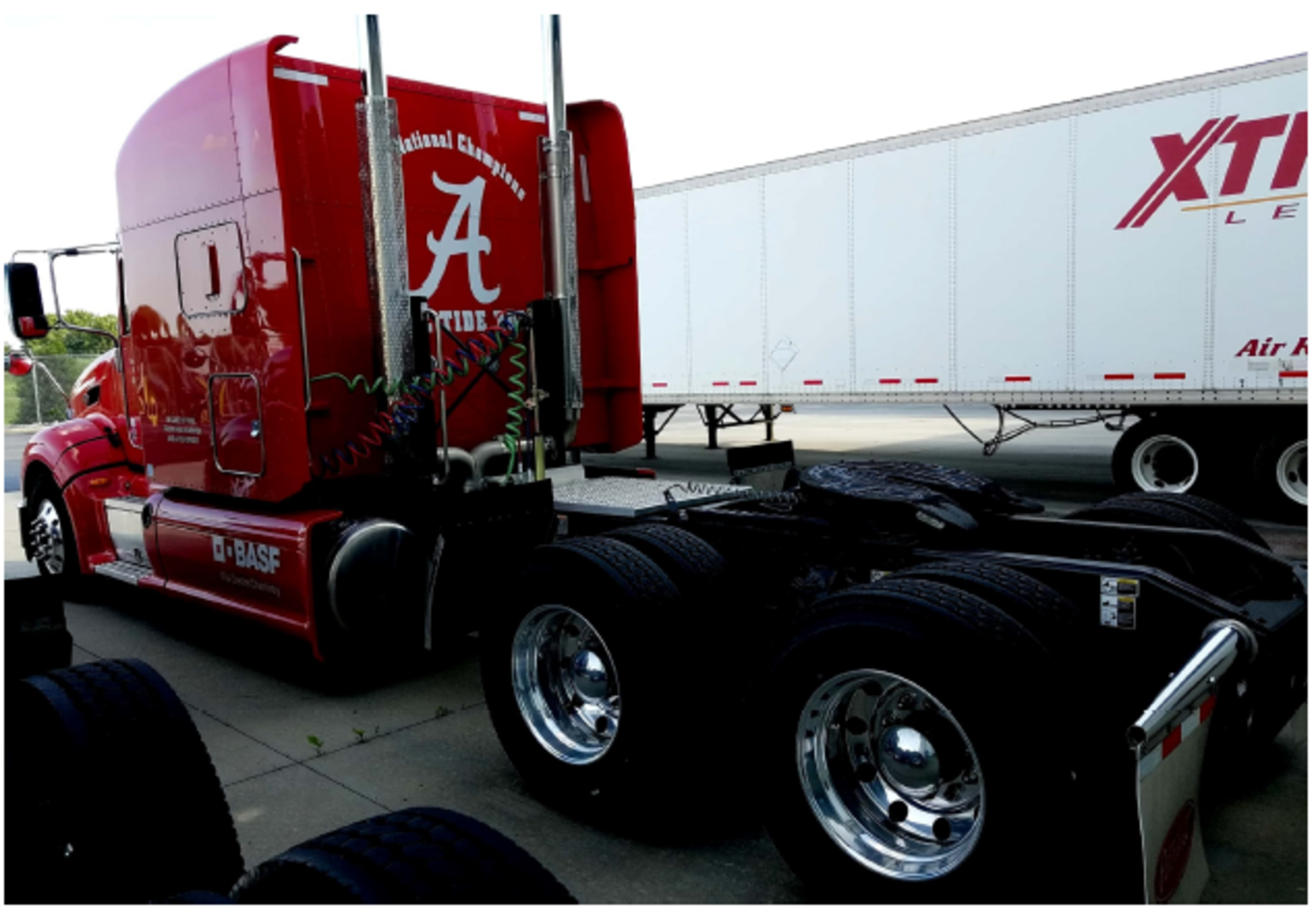 2016 PETERBILT 386 Truck, Armored with Sleeper Compartment - 500 HP - Image 3 of 5