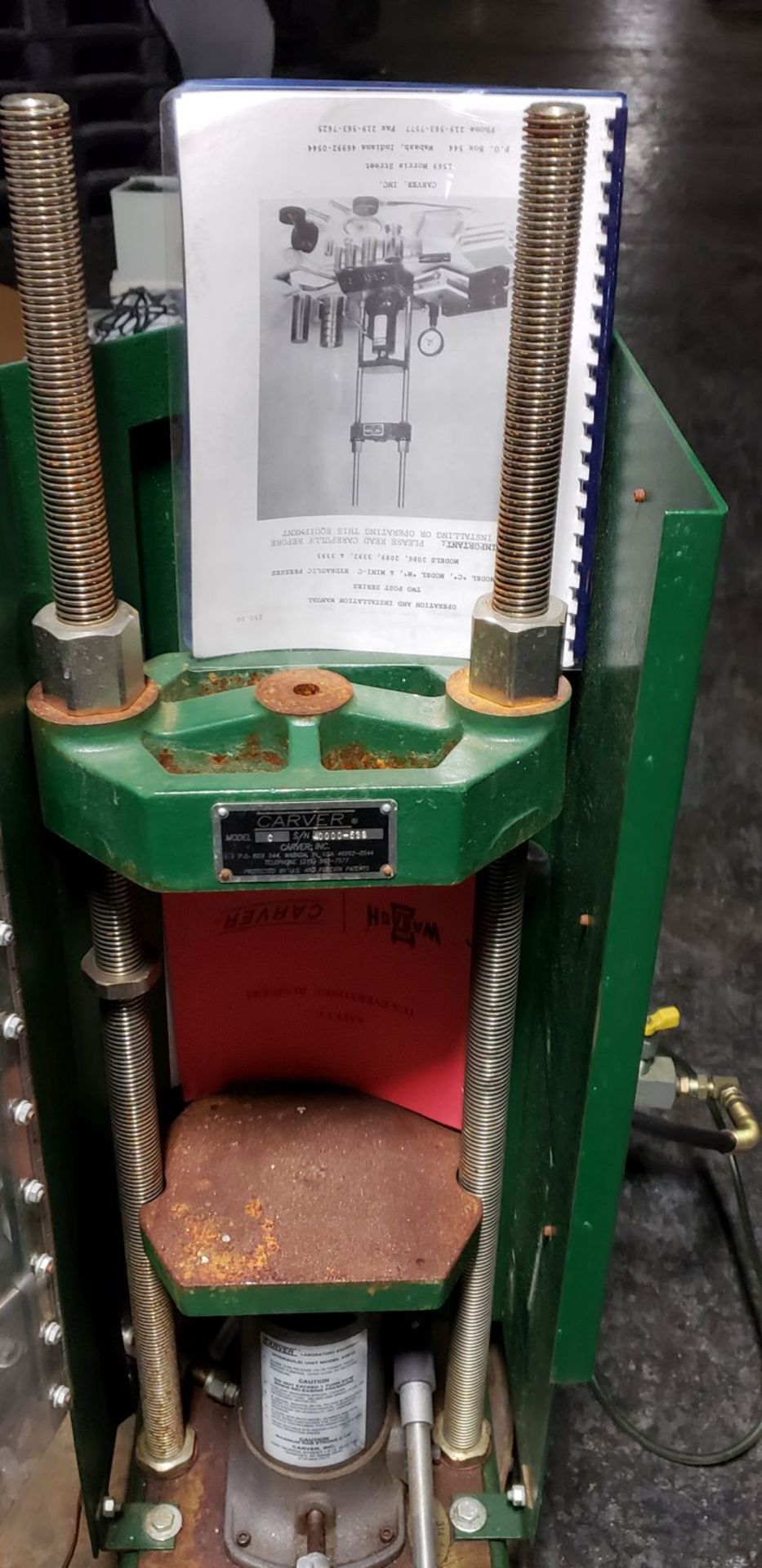 Carver 2 Post Hydraulic Press - Image 5 of 10