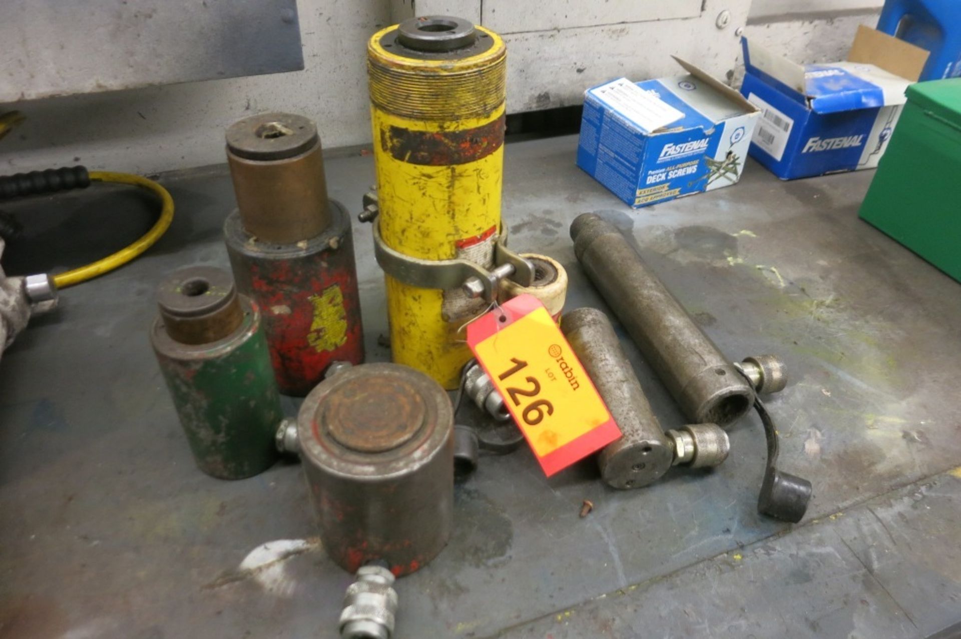 Hydraulic Cylinders - Image 2 of 2