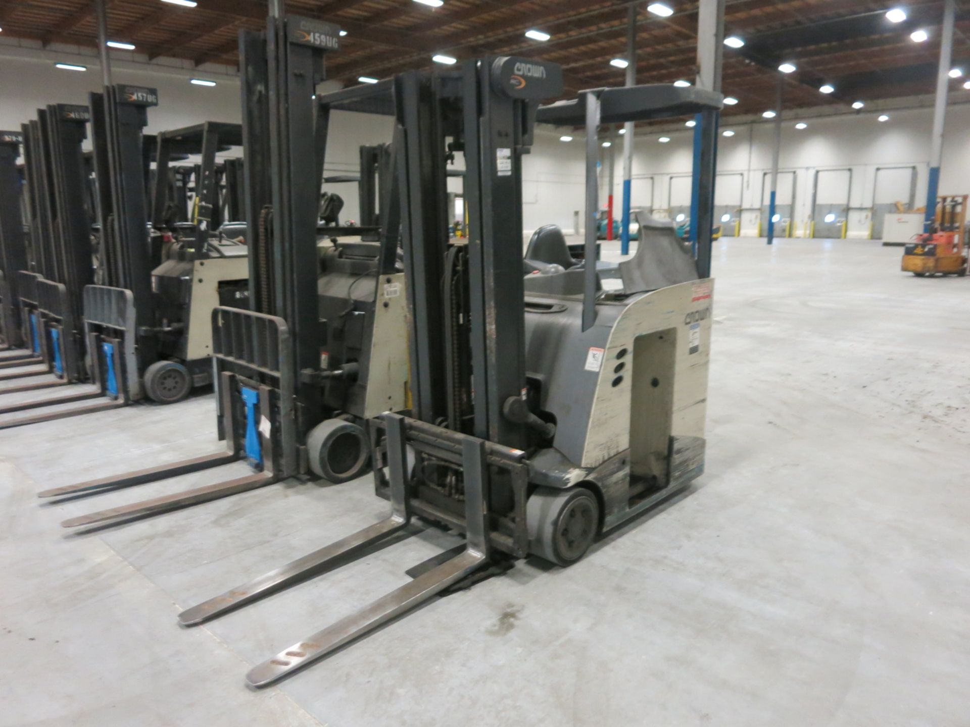 Forklift - Image 2 of 3