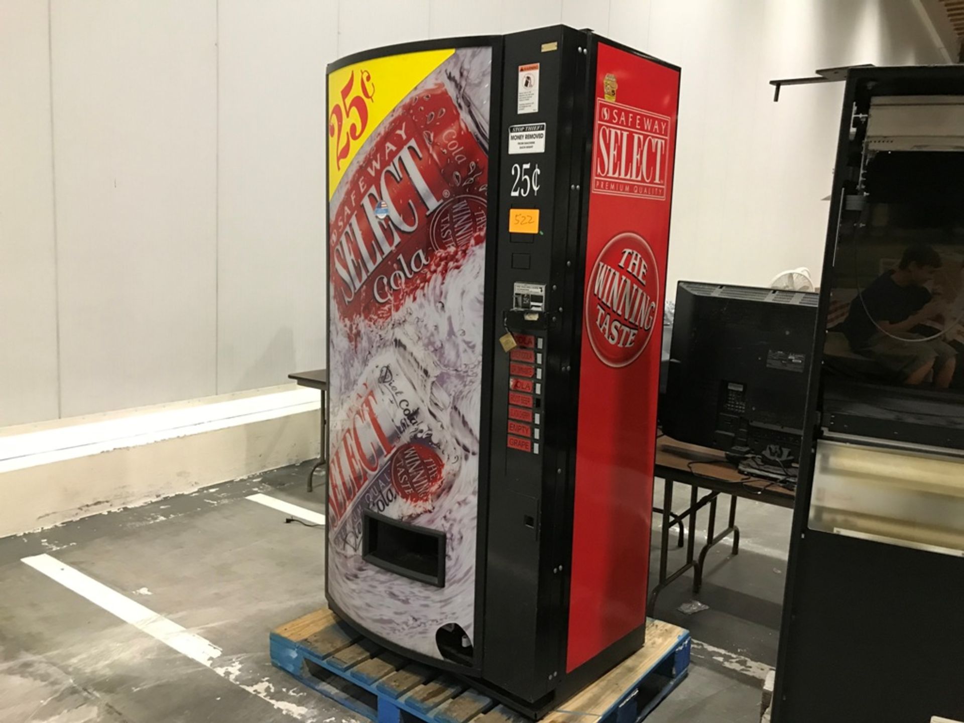 Vendo Co soda vending machine, model 470442018-970623, s/n 554721, R1349@10.7 lbs, [Location: