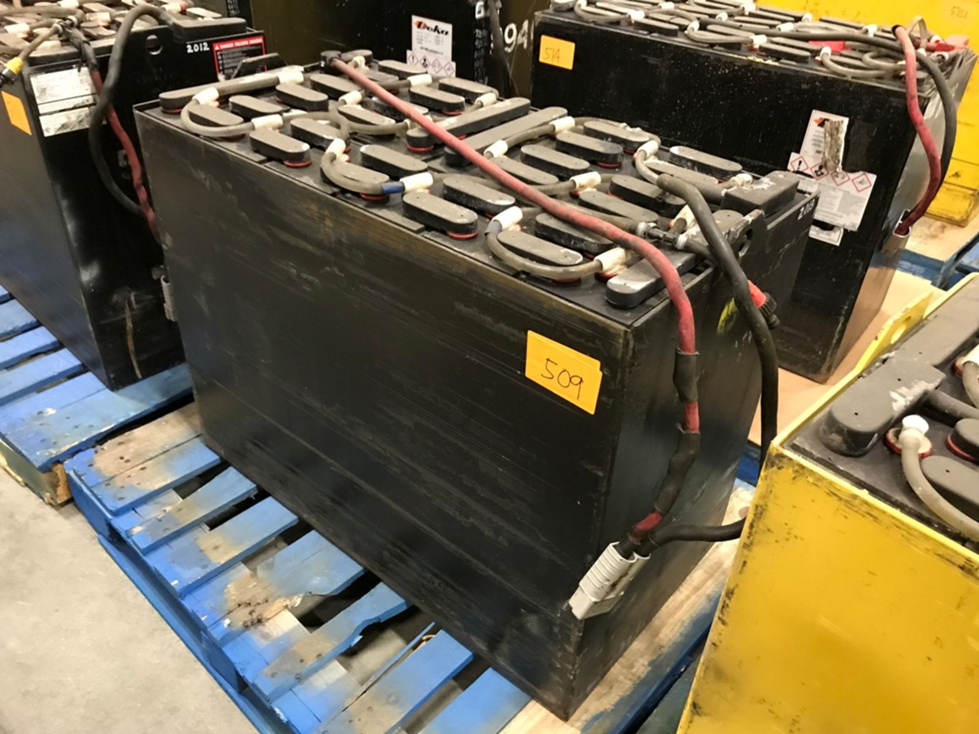 Battery, 36V, type 125DL-17, 1000AH, 40A/50A min/max (562CN), [Location: 12801 Excelsior St.,