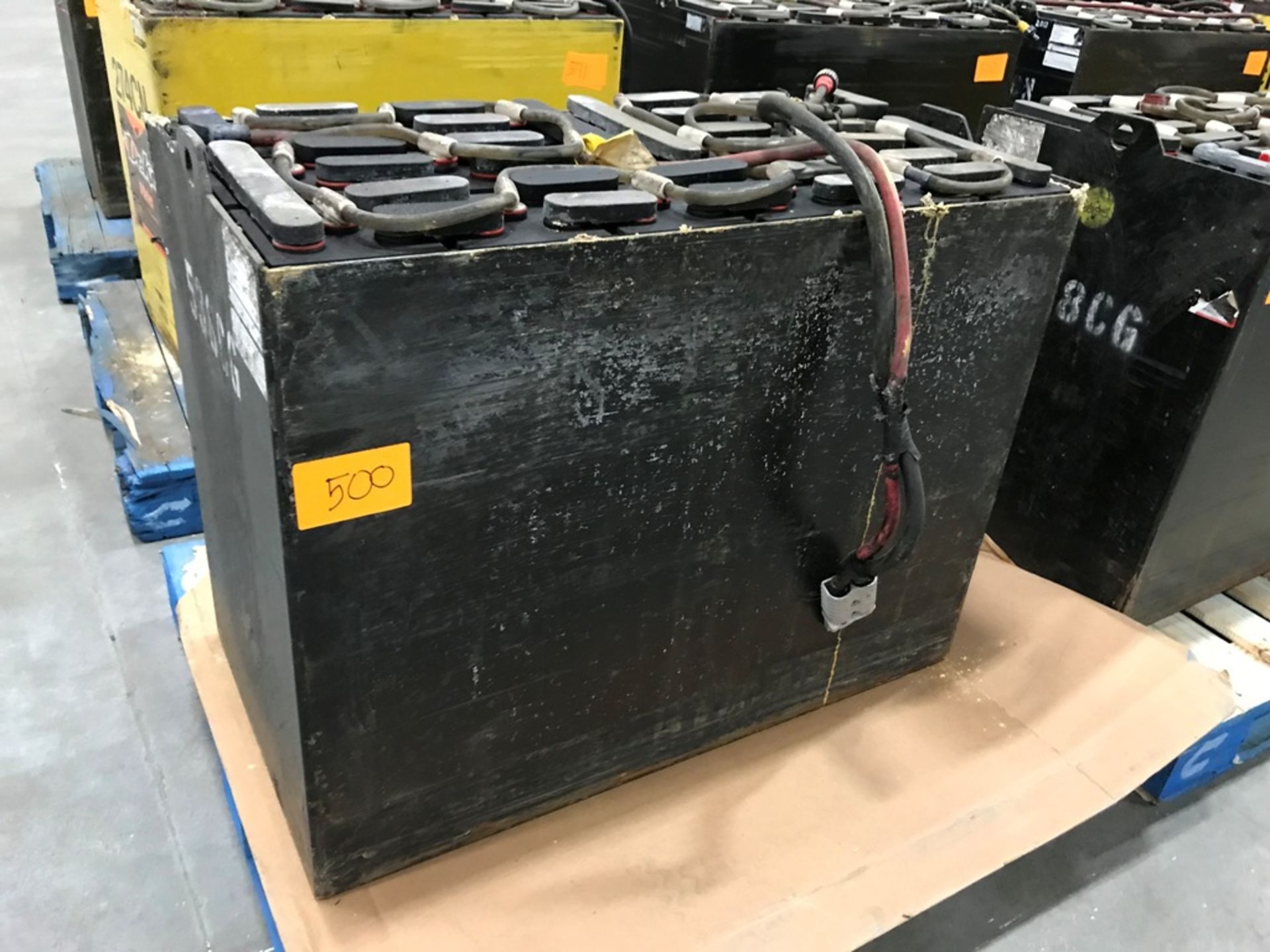 Battery, 36V, type 125DL-17, 1000AH, 40A/50A min/max (538CG), [Location: 12801 Excelsior St.,