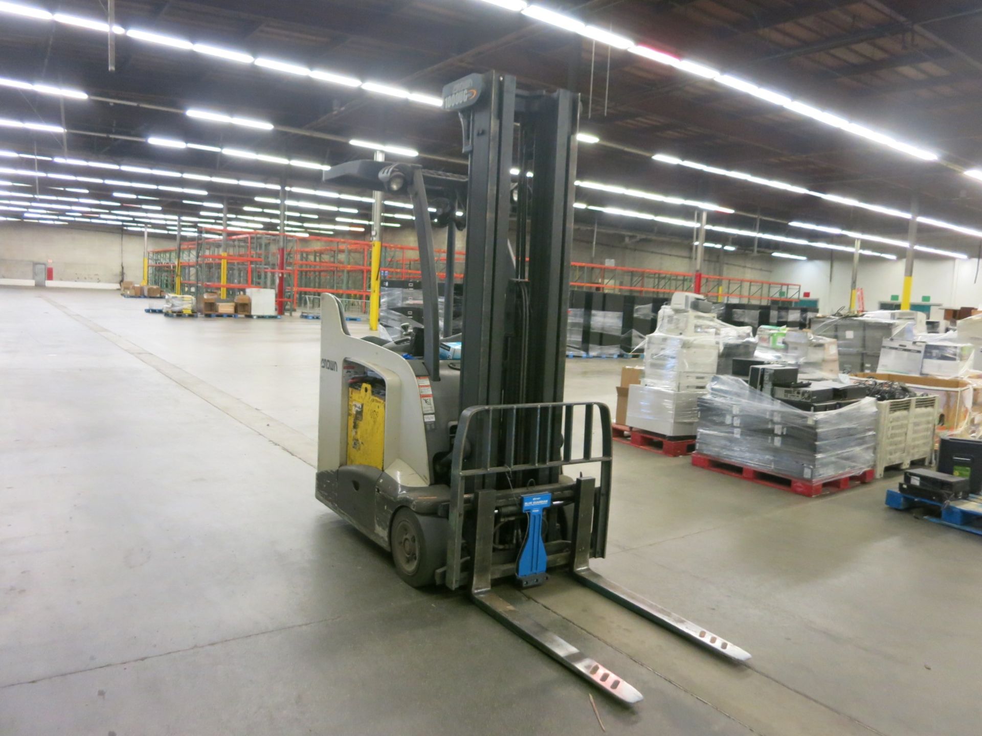 Forklift - Image 2 of 3