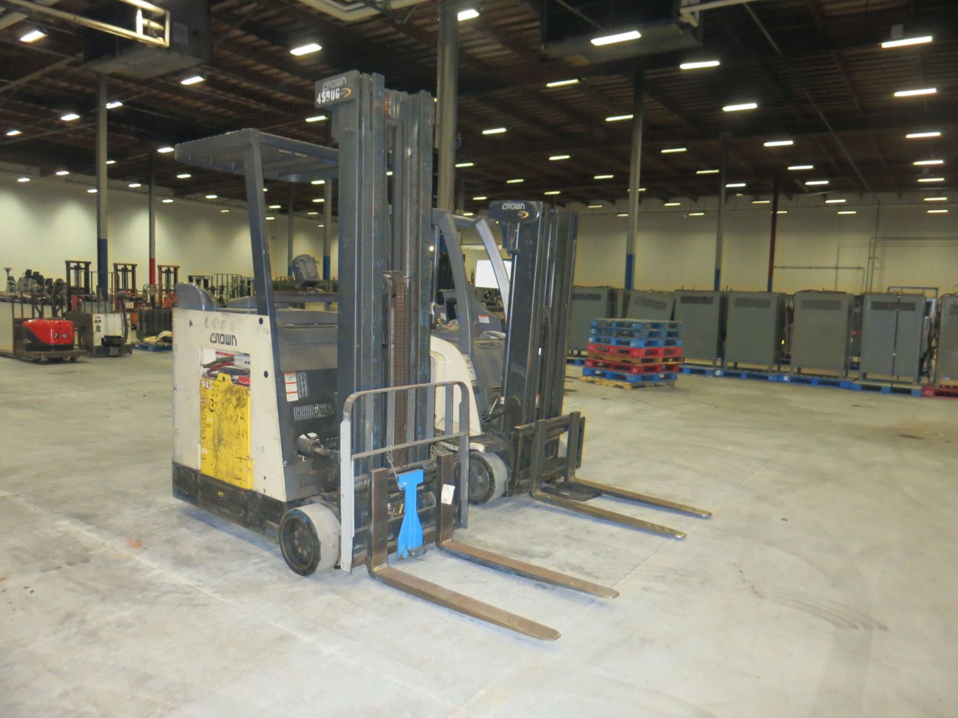 Forklift - Image 2 of 3