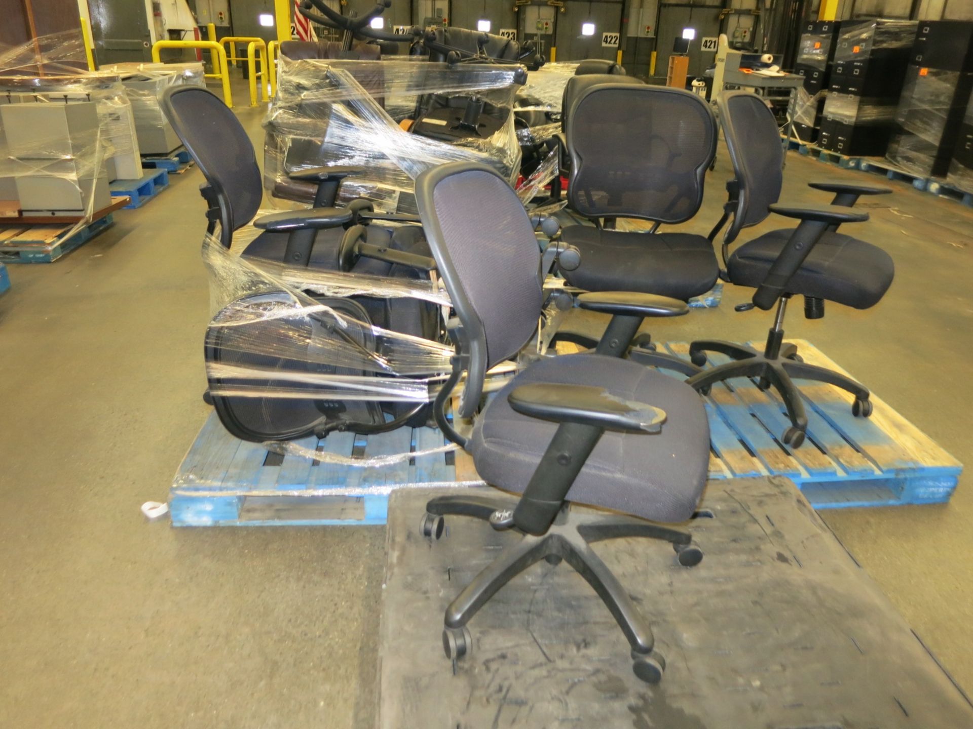 Office Chairs - Image 7 of 9