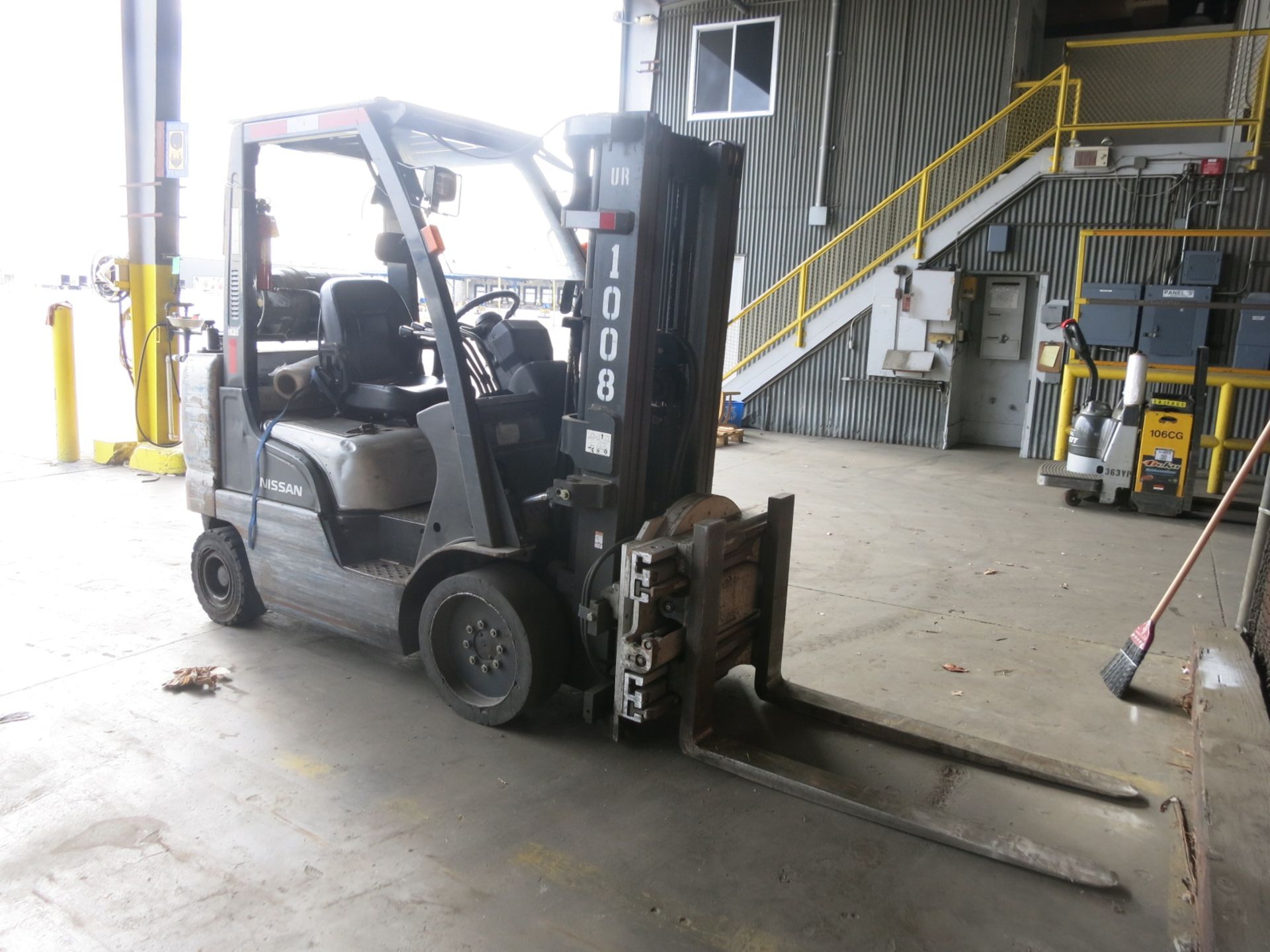 Forklift - Image 2 of 3