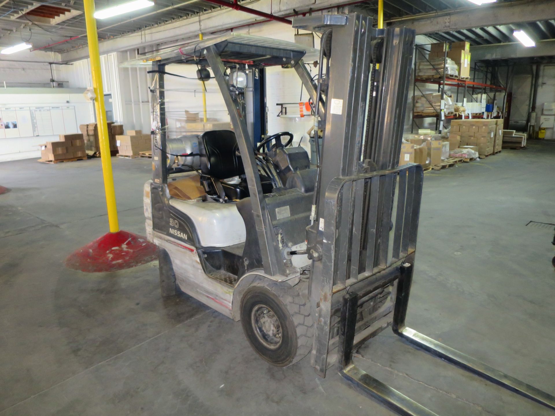 Forklift - Image 2 of 4