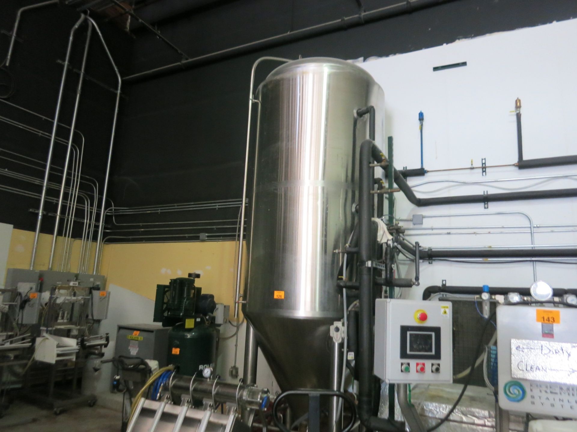 30 BBL Stainless Fermentation Tank - Image 3 of 6