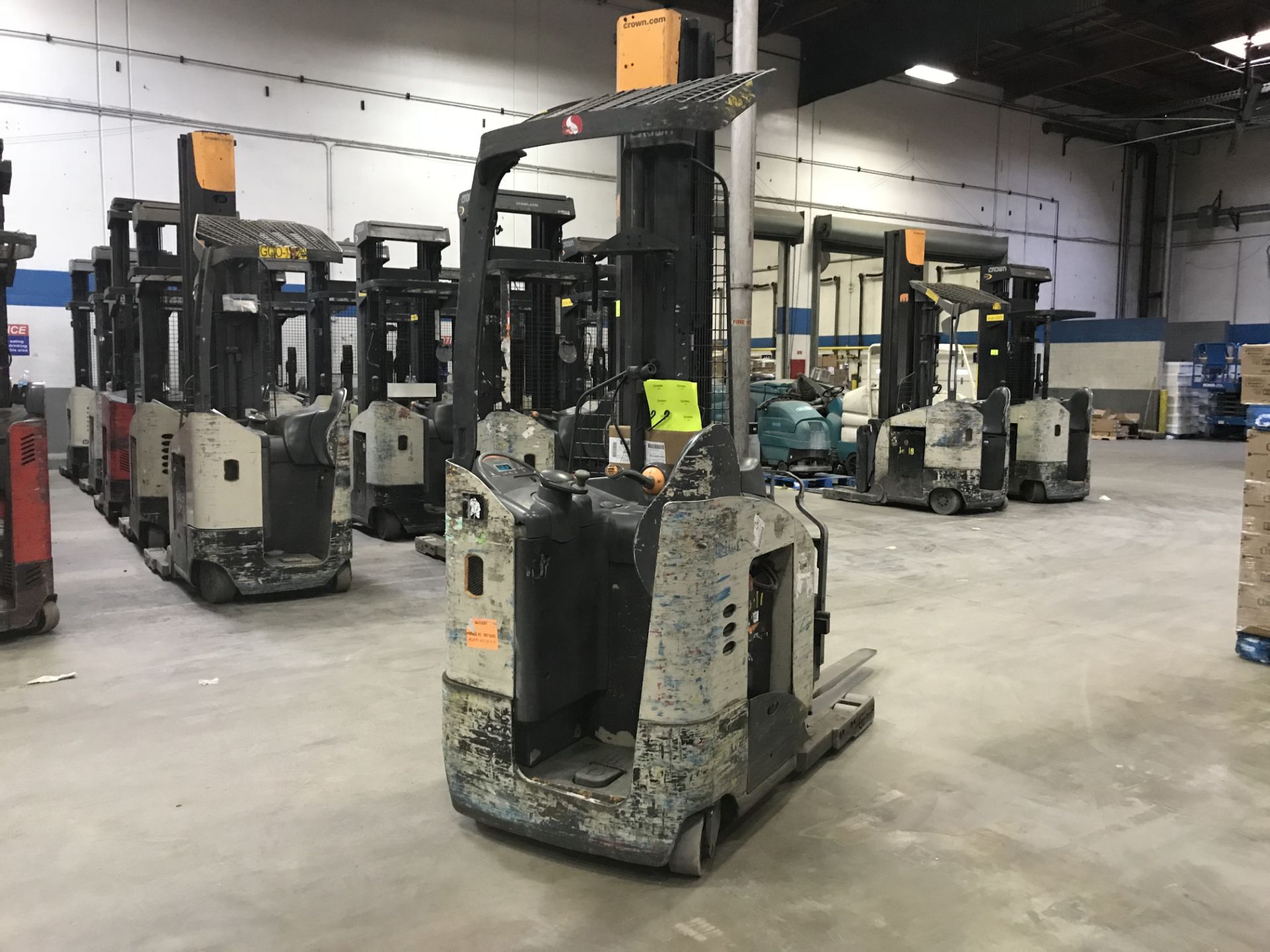 Forklift - Image 2 of 4