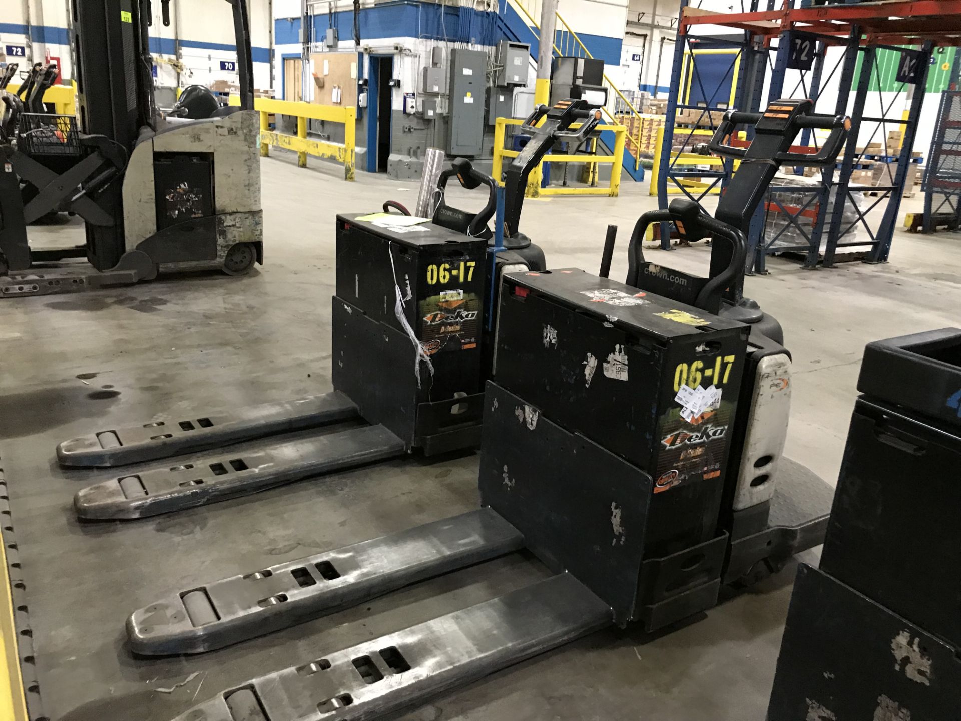 Electric Pallet Jack - Image 2 of 5