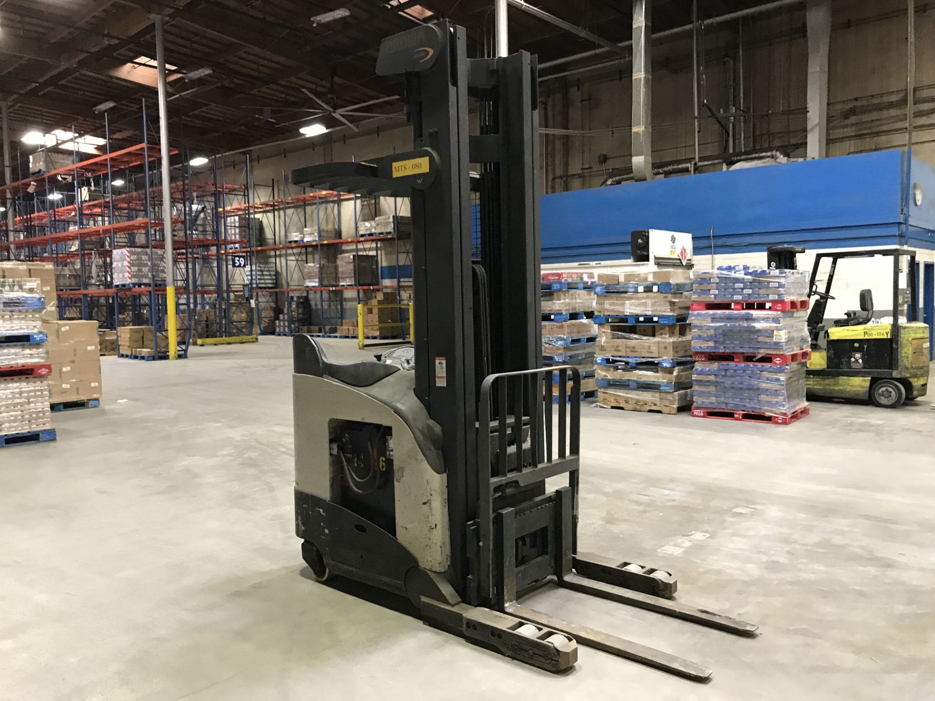 Forklift - Image 2 of 4