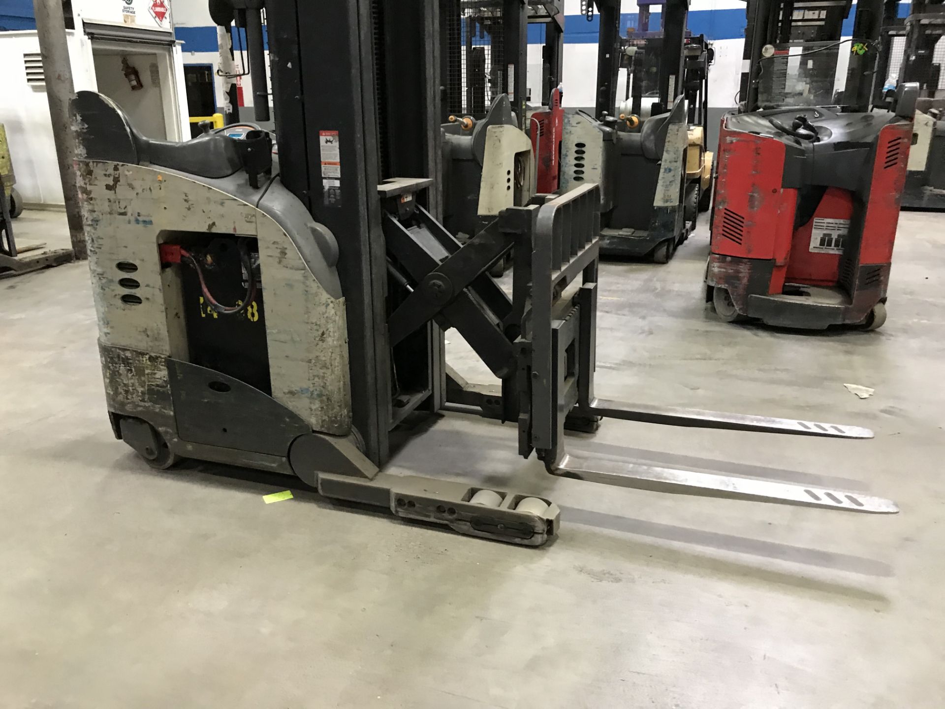 Forklift - Image 5 of 5