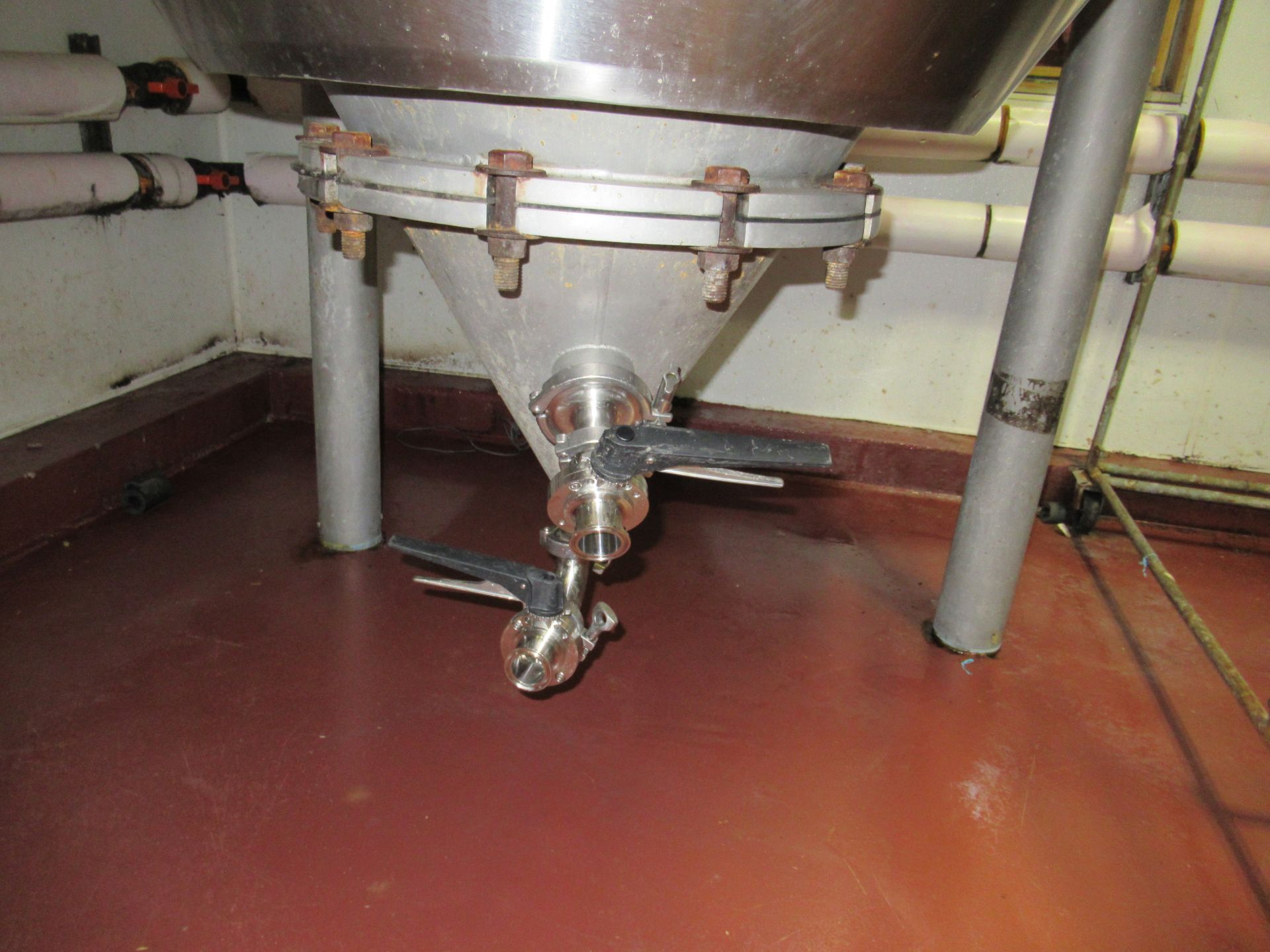 45 BBL Stainless Steel Cone Bottom jacketed fermenter - Image 3 of 3