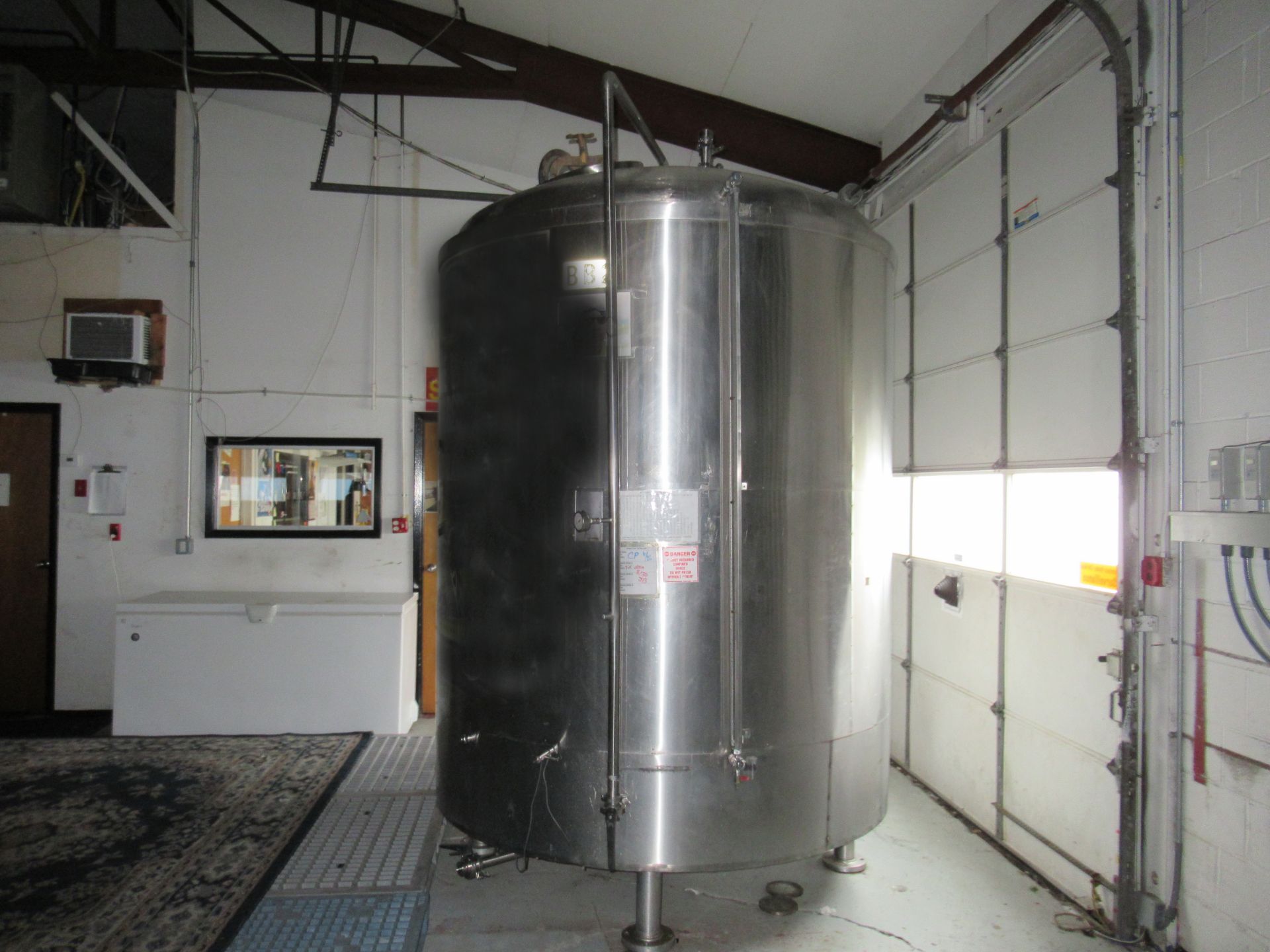 40 BBL Stainless Steel jacketed Brite beer tank - Image 5 of 5