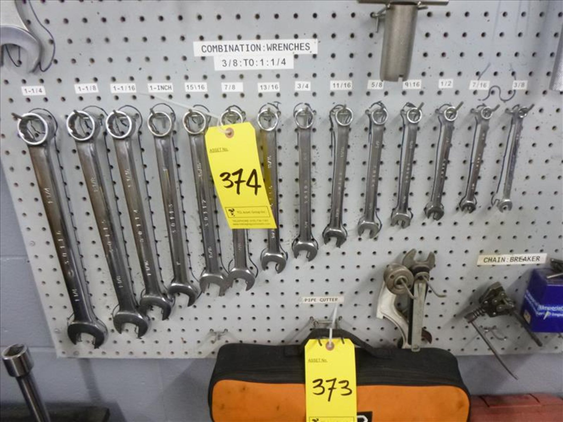 set of combination wrenches 3/8" to 1 1/4"