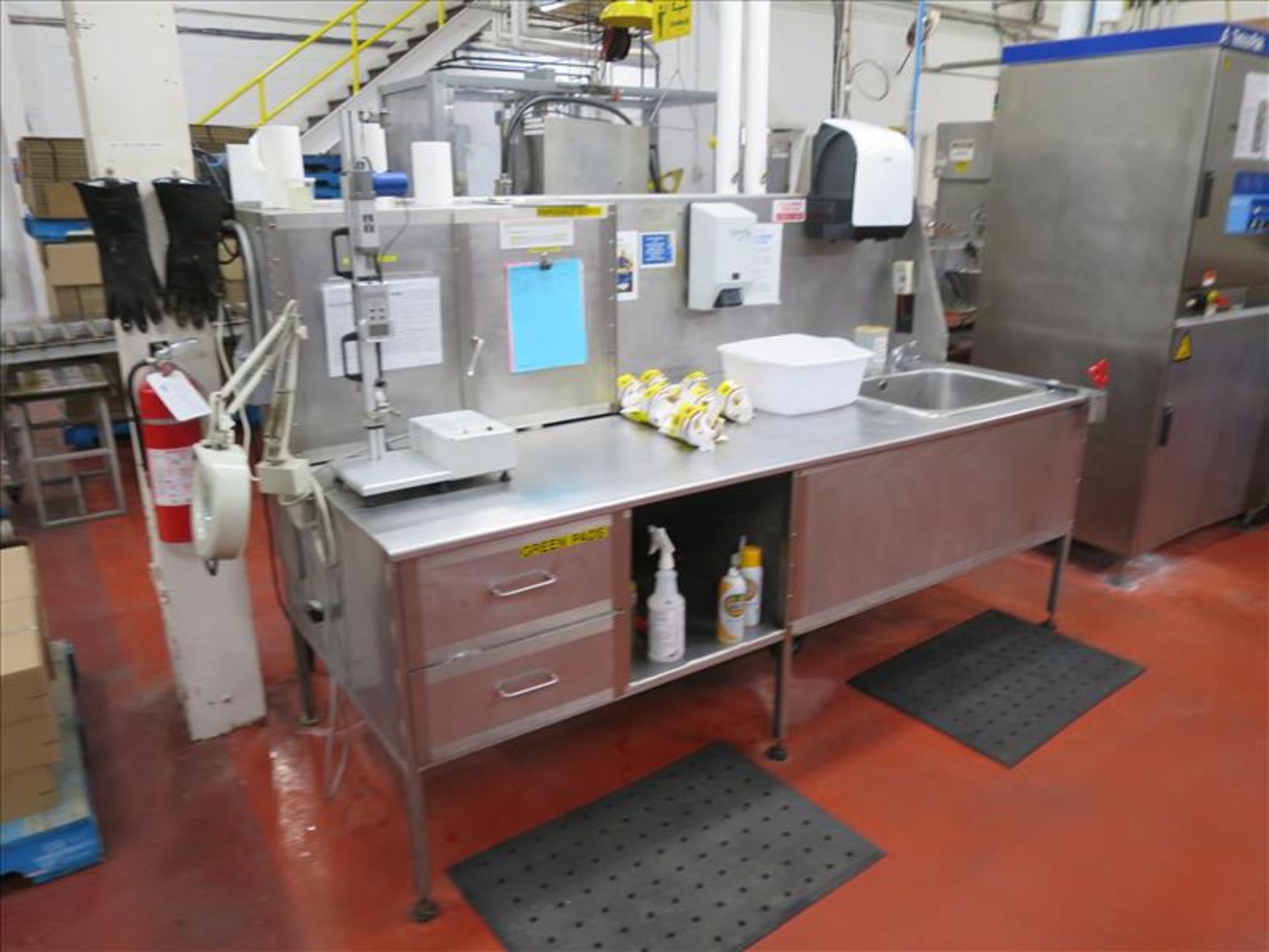 Stainless counter