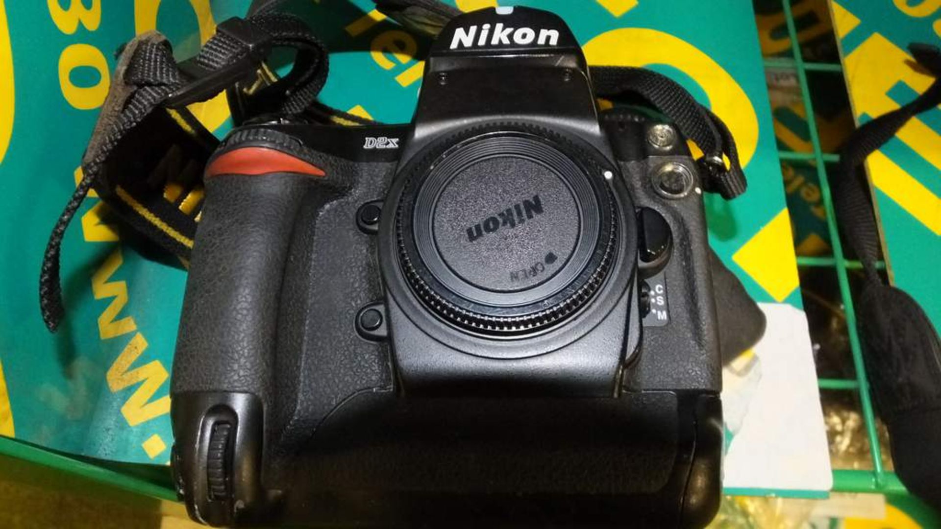 Nikon D2x camera & charger - no battery - Image 2 of 3