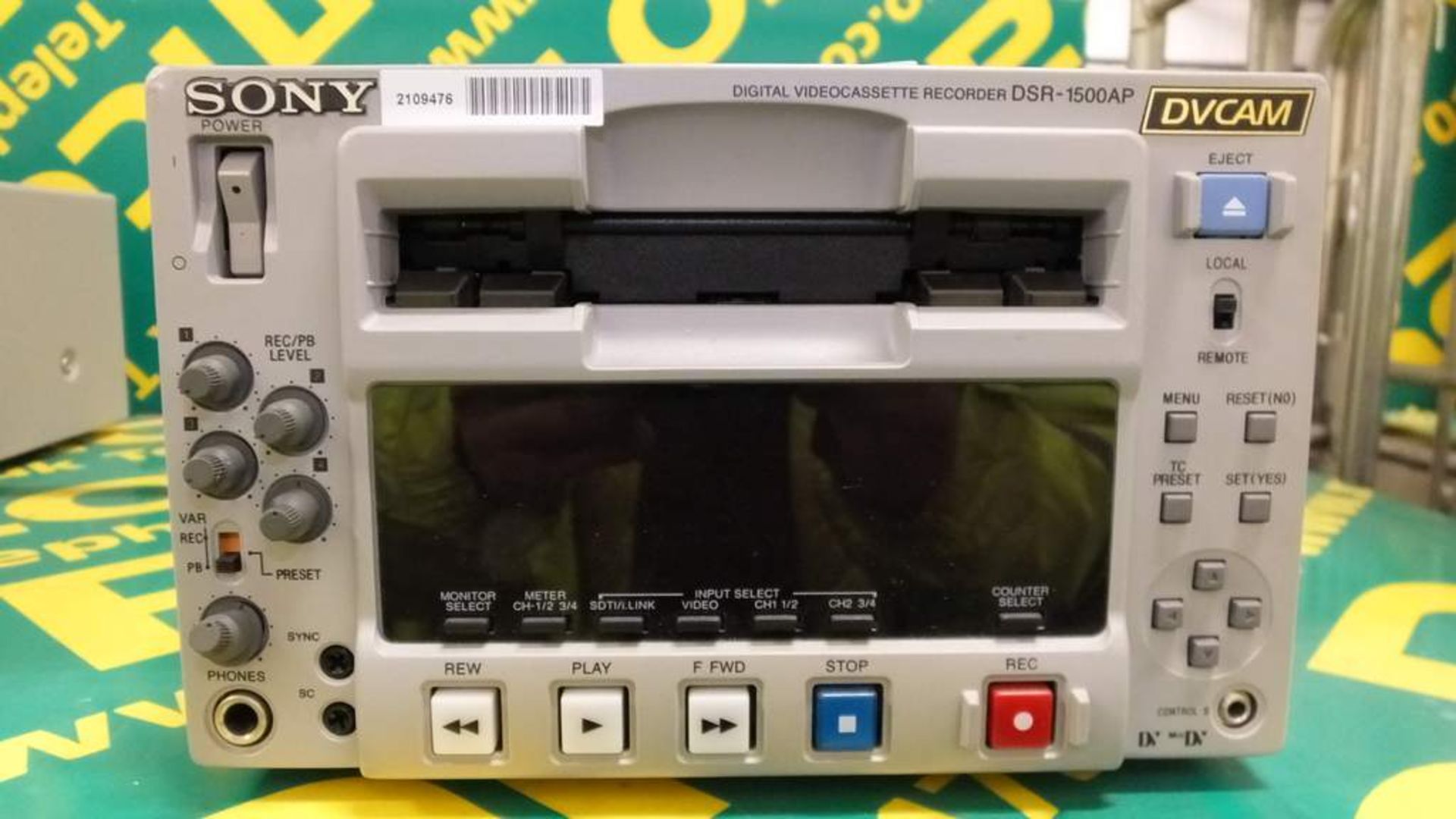 Sony digital videocassette recorder DSR-1500AP - Image 2 of 3