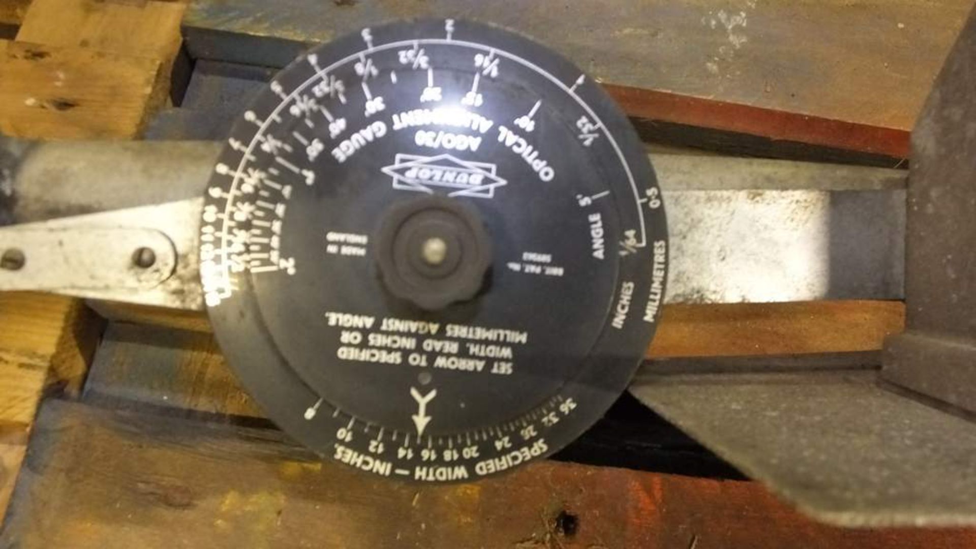 Optical alignment gauge - Image 2 of 2