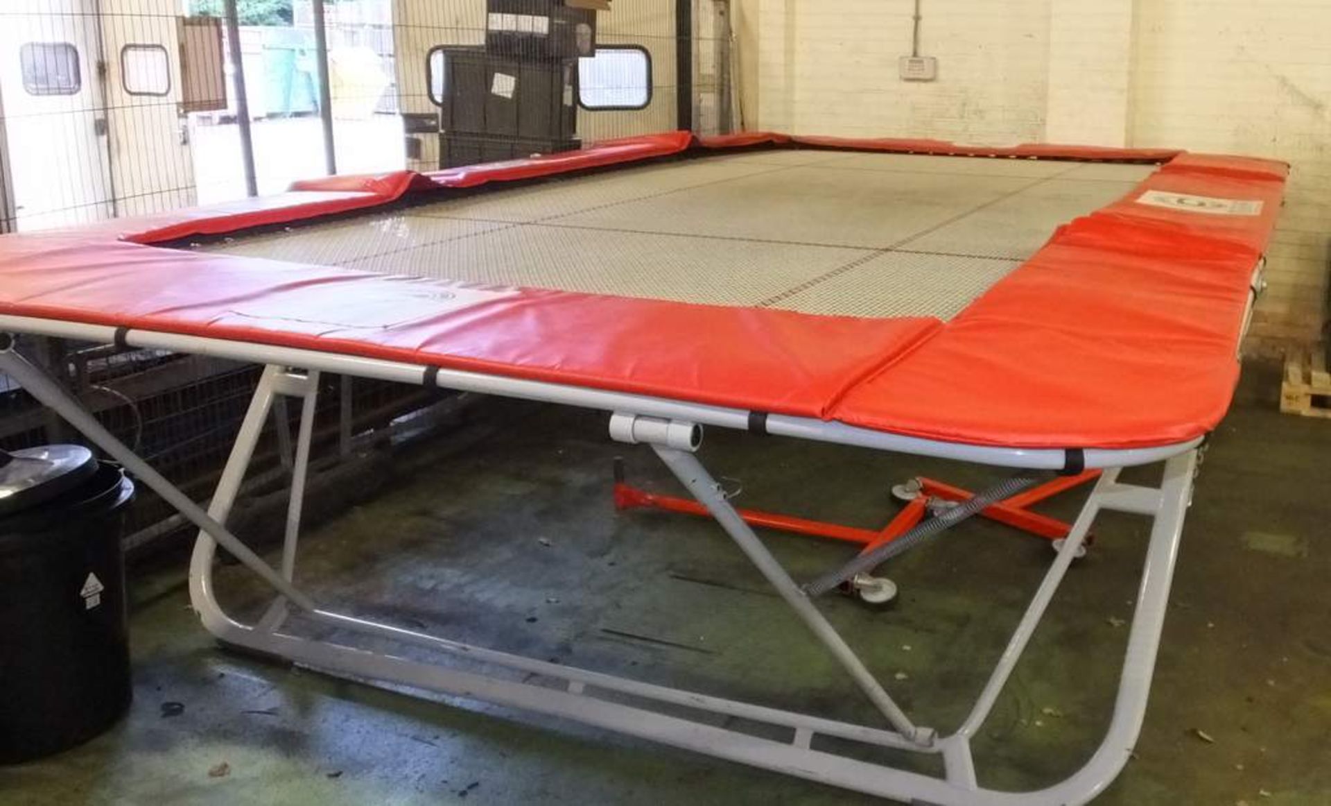 Continental gymnastics trampoline - Full dimensions: 5.3x3.1x1.2m & Bed size: 4.1x2.1m (LxWxH) - Image 4 of 5