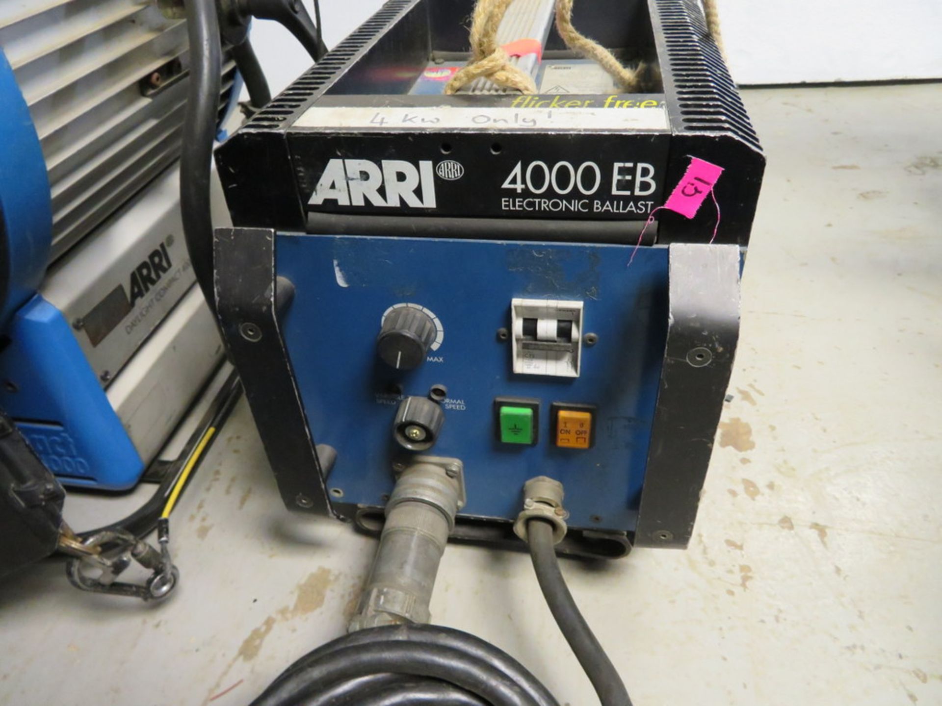 1 x Arri 4Kw MSR fresnel c/w electronic ballast & header cable - Image 6 of 6