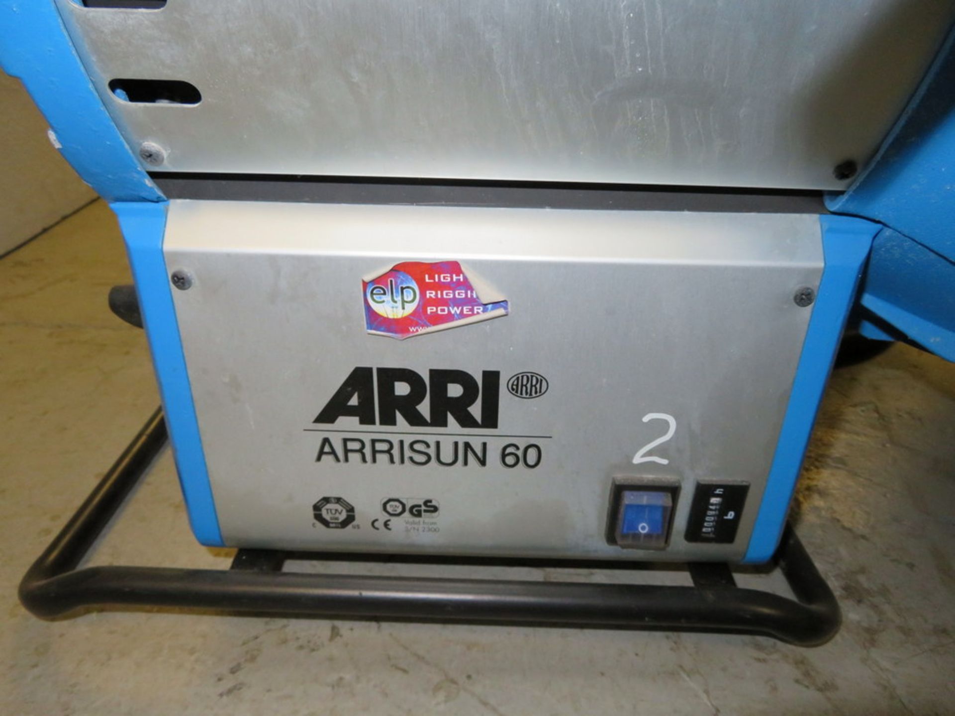 1 x Arrisun 6Kw MSR PAR Kit c/w electronic ballast, header cable, lenses & scrims - Image 4 of 6