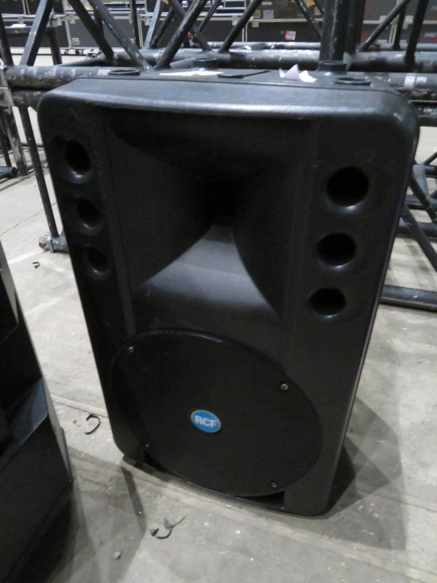 Pair of RCF ART200A powered speakers. Working condition pots need attention - Image 3 of 3
