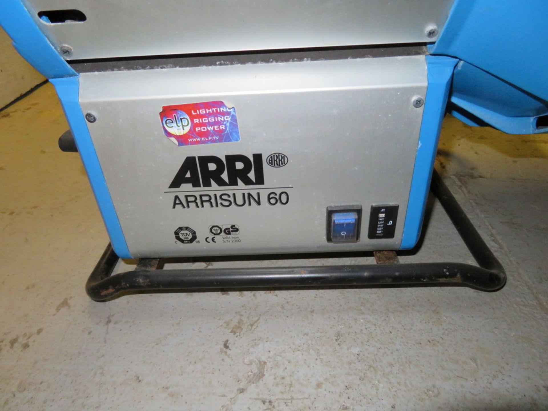 1 x Arrisun 6Kw MSR PAR Kit c/w electronic ballast, header cable, lenses & scrims - Image 3 of 7