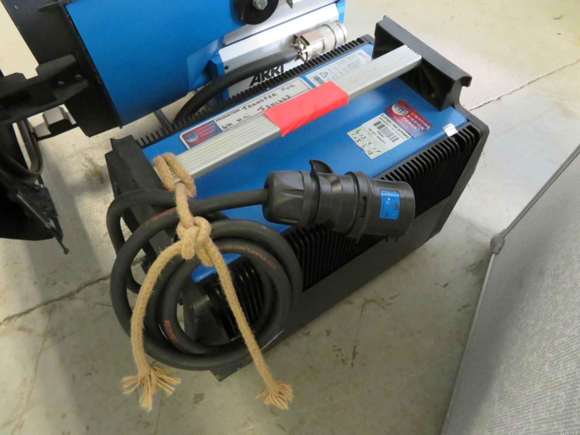 1 x Arrisun 6Kw MSR PAR Kit c/w electronic ballast, header cable, lenses & scrims - Image 2 of 8