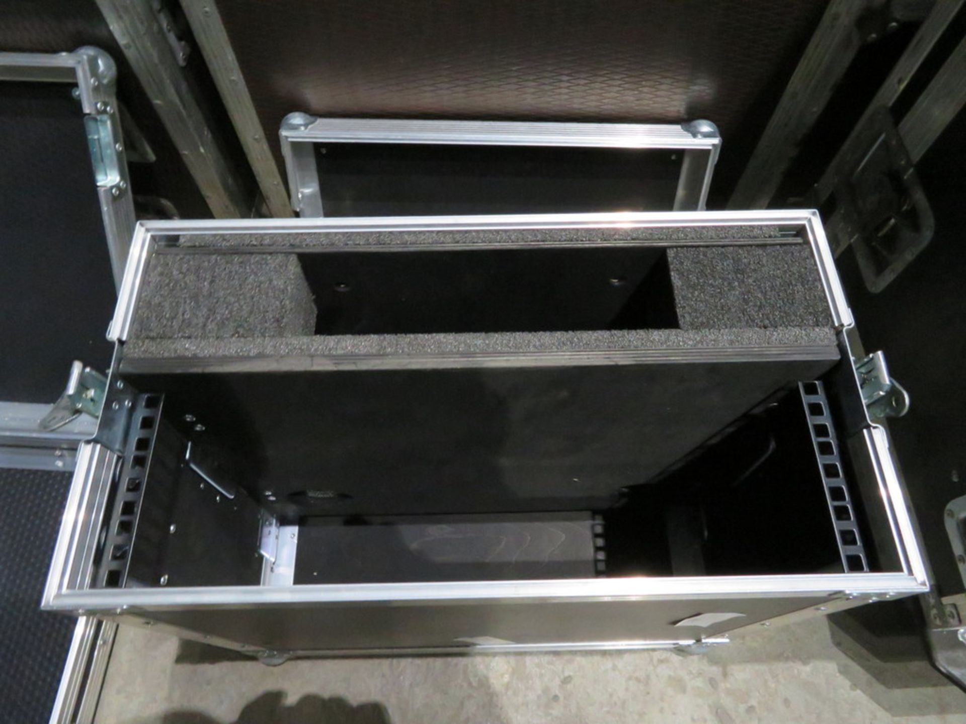 Used flightcase - Image 2 of 2