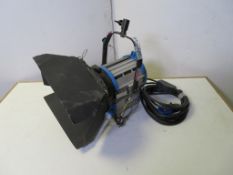 1 x Arri 1000w Fresnel c/w lamp & safety bond