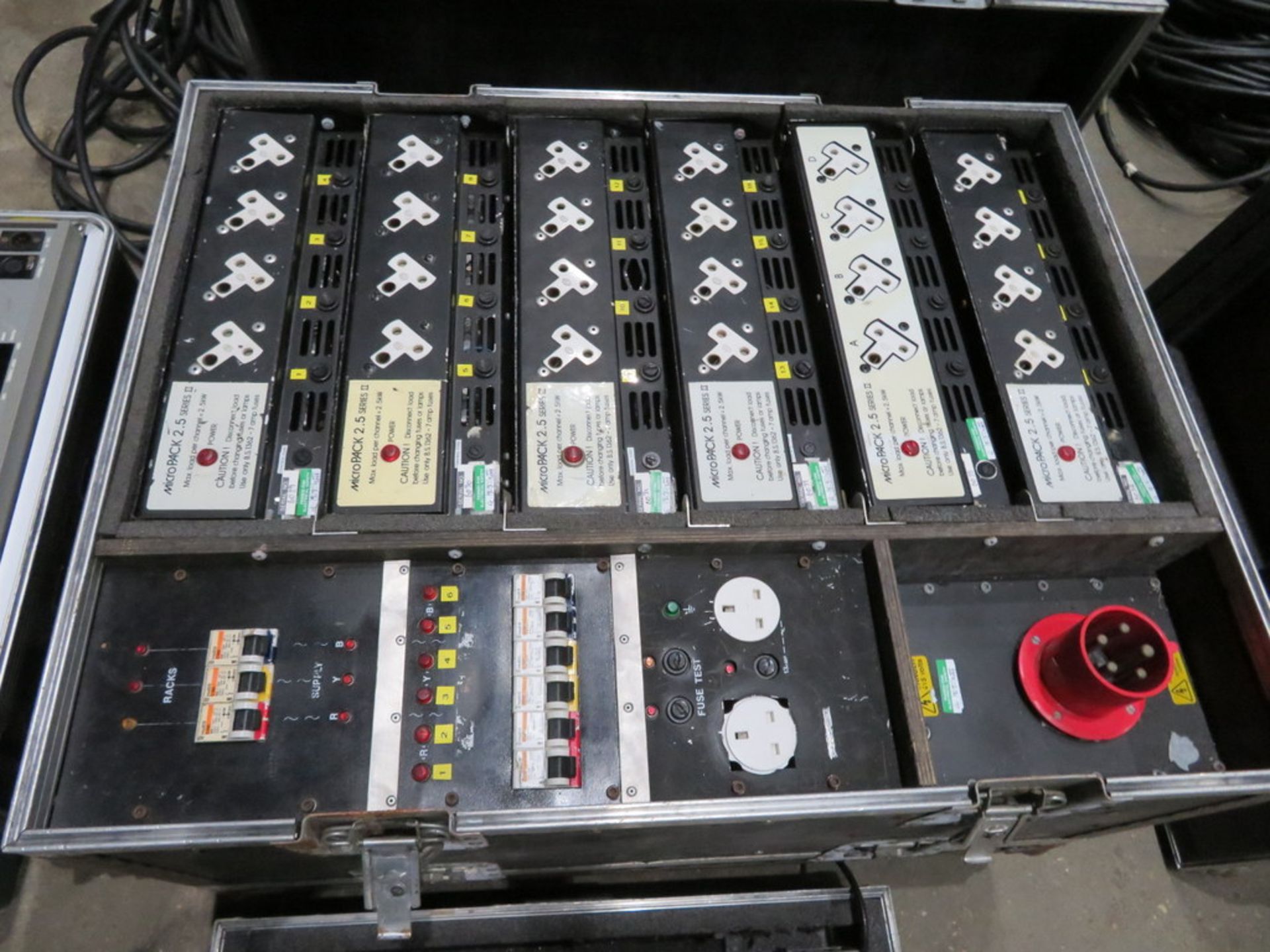 24 way Green Ginger dimmer rack in flight case with 15A sockets & 24 way Zero 88 Siris lighting des - Image 3 of 6