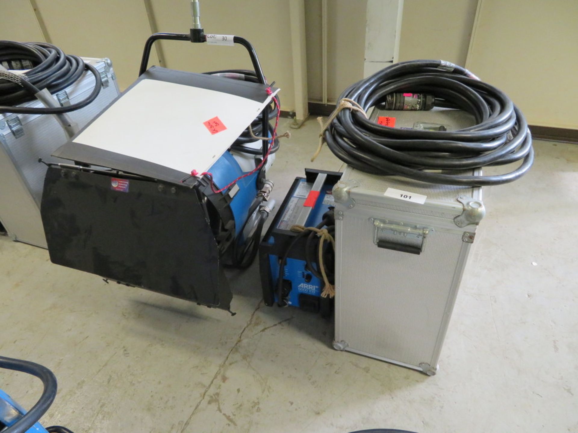 1 x Arrisun 6Kw MSR PAR Kit c/w electronic ballast, header cable, lenses & scrims