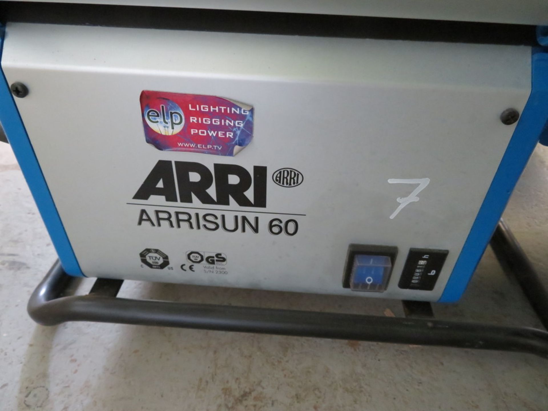 1 x Arrisun 6Kw MSR PAR Kit c/w electronic ballast, header cable, lenses & scrims - Image 5 of 8