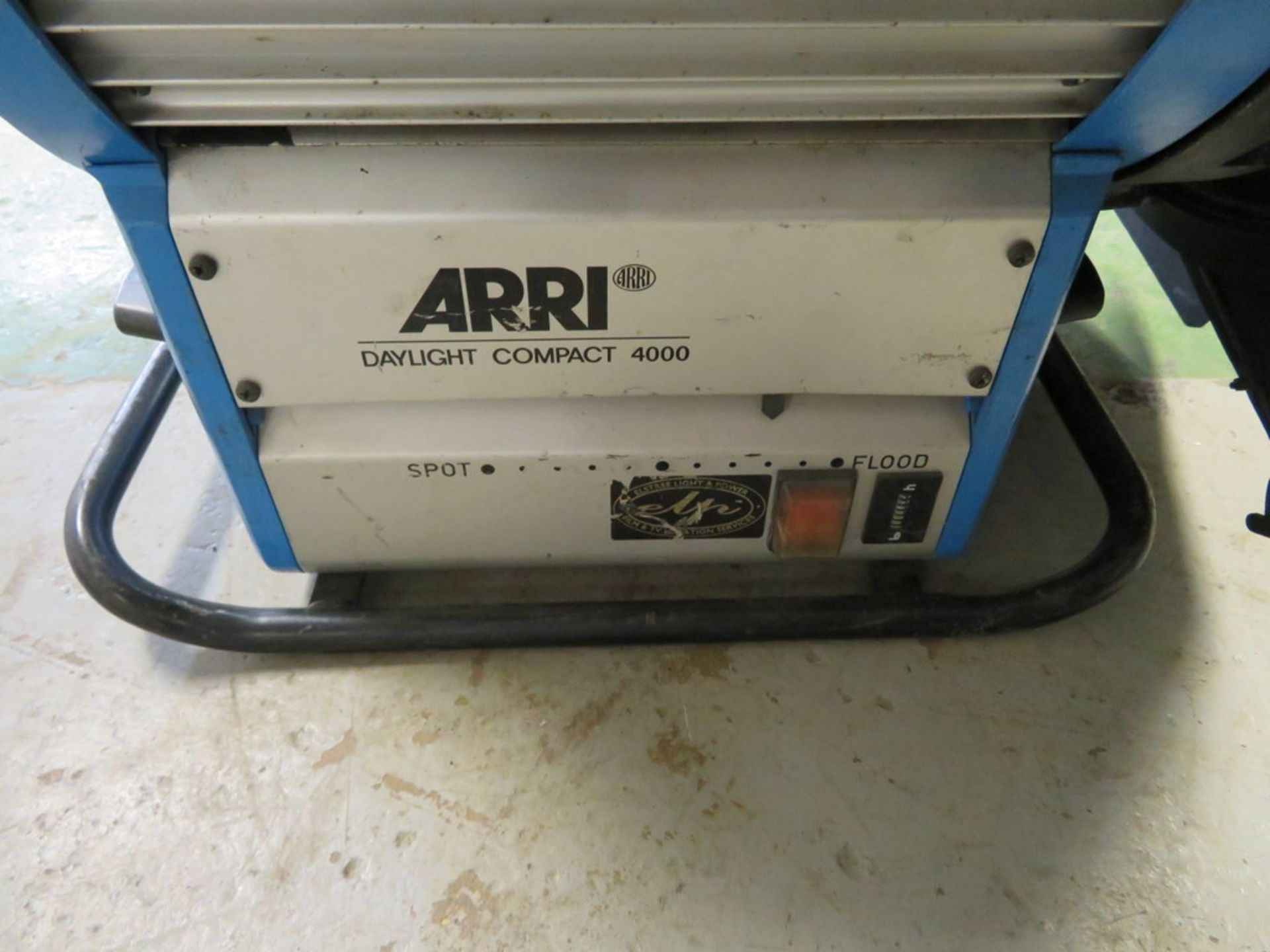 1 x Arri 4Kw MSR fresnel kit c/w, header cable (NO BALLAST) - Image 3 of 4
