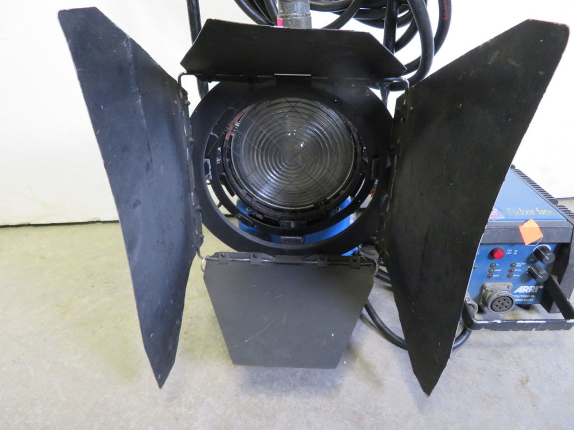 1 x Arri 1.2Kw MSR fresnel c/w electronic ballast & header cable - Image 3 of 5