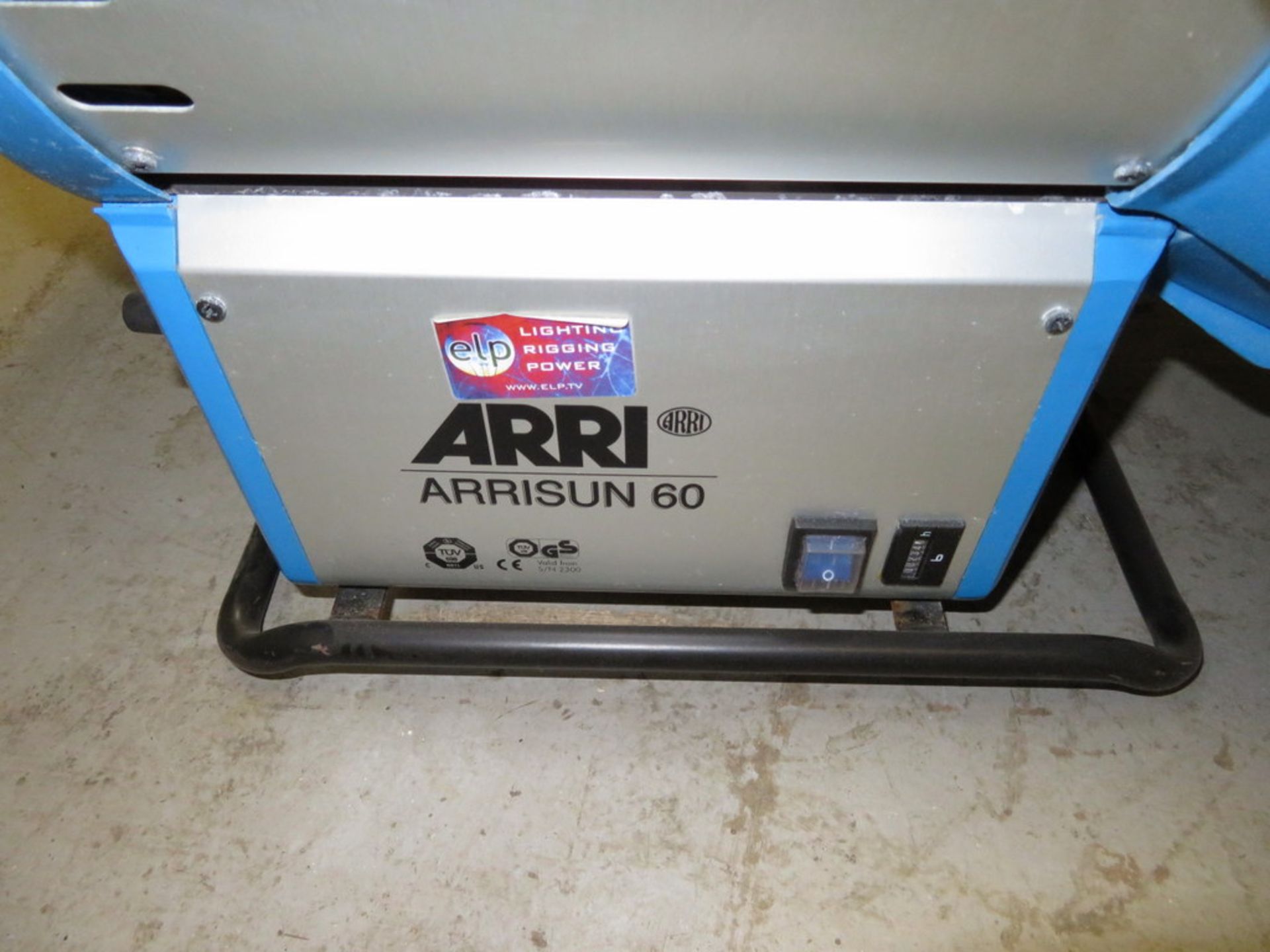 1 x Arrisun 6Kw MSR PAR Kit c/w electronic ballast, header cable, lenses & scrims - Image 5 of 7