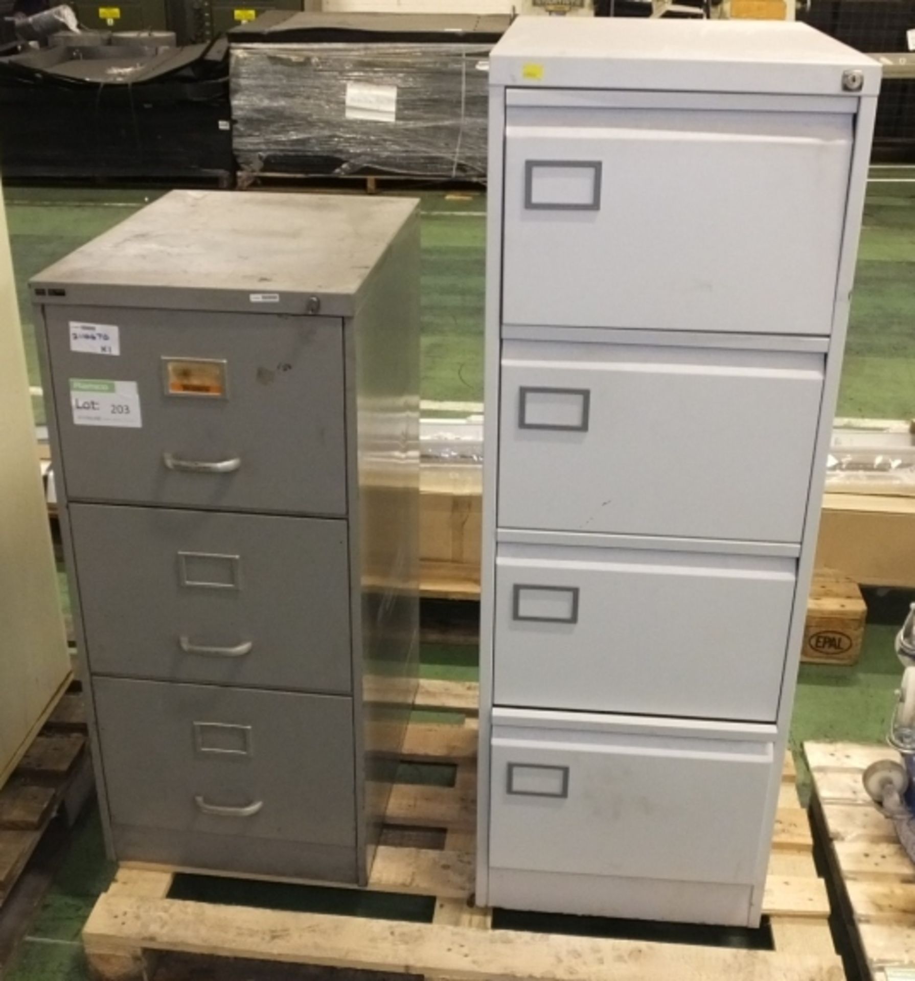 1x 3 drawer filing, 1x 4 drawer filing cabinet