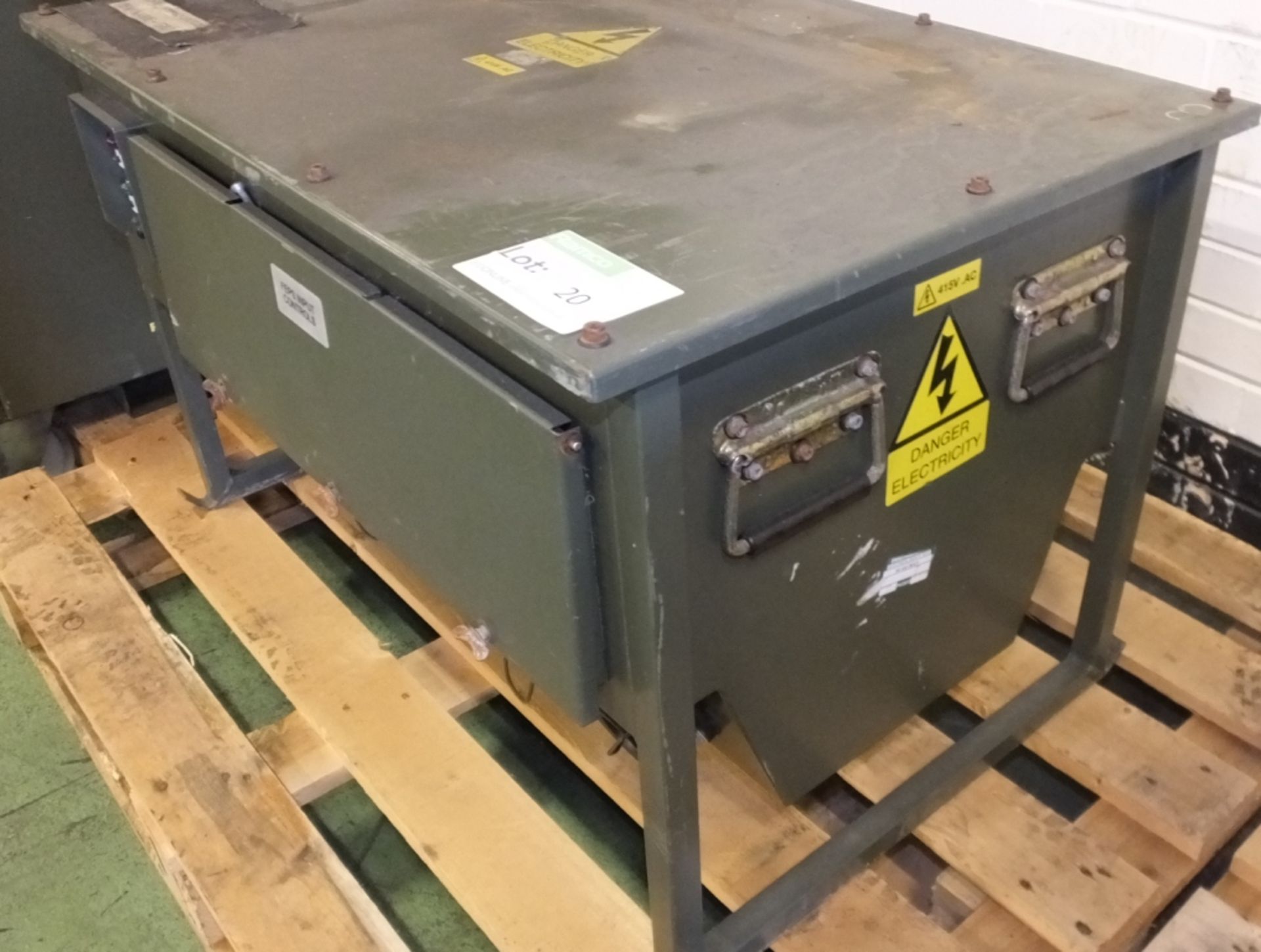 Blakley Electrics - Type FEPS GIU power distribution unit - 400 V - 50 A - 3 ph - 50 hz - Image 3 of 5