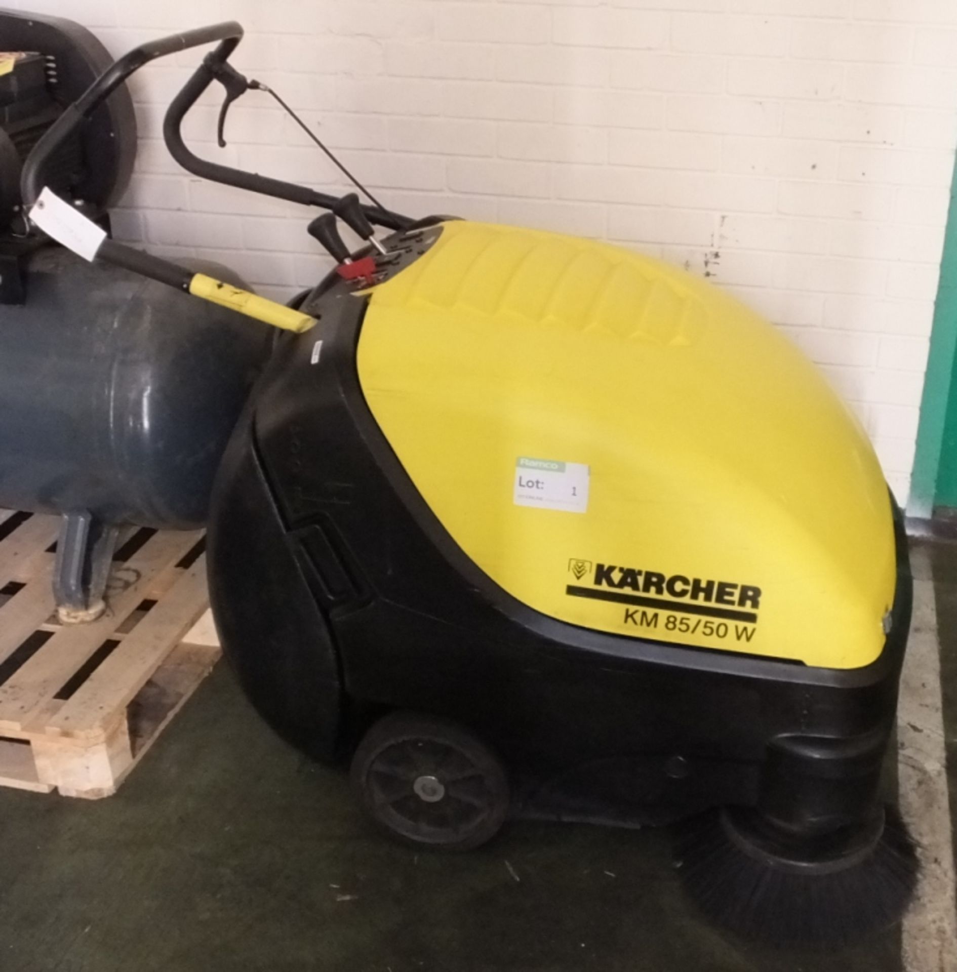 Karcher KM 85/50 W Sweeper - hours run 276.8 - Image 2 of 12
