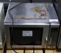 Amana URFS518S 1800W Commercial Microwave - Please note that there will be a Loading fee o
