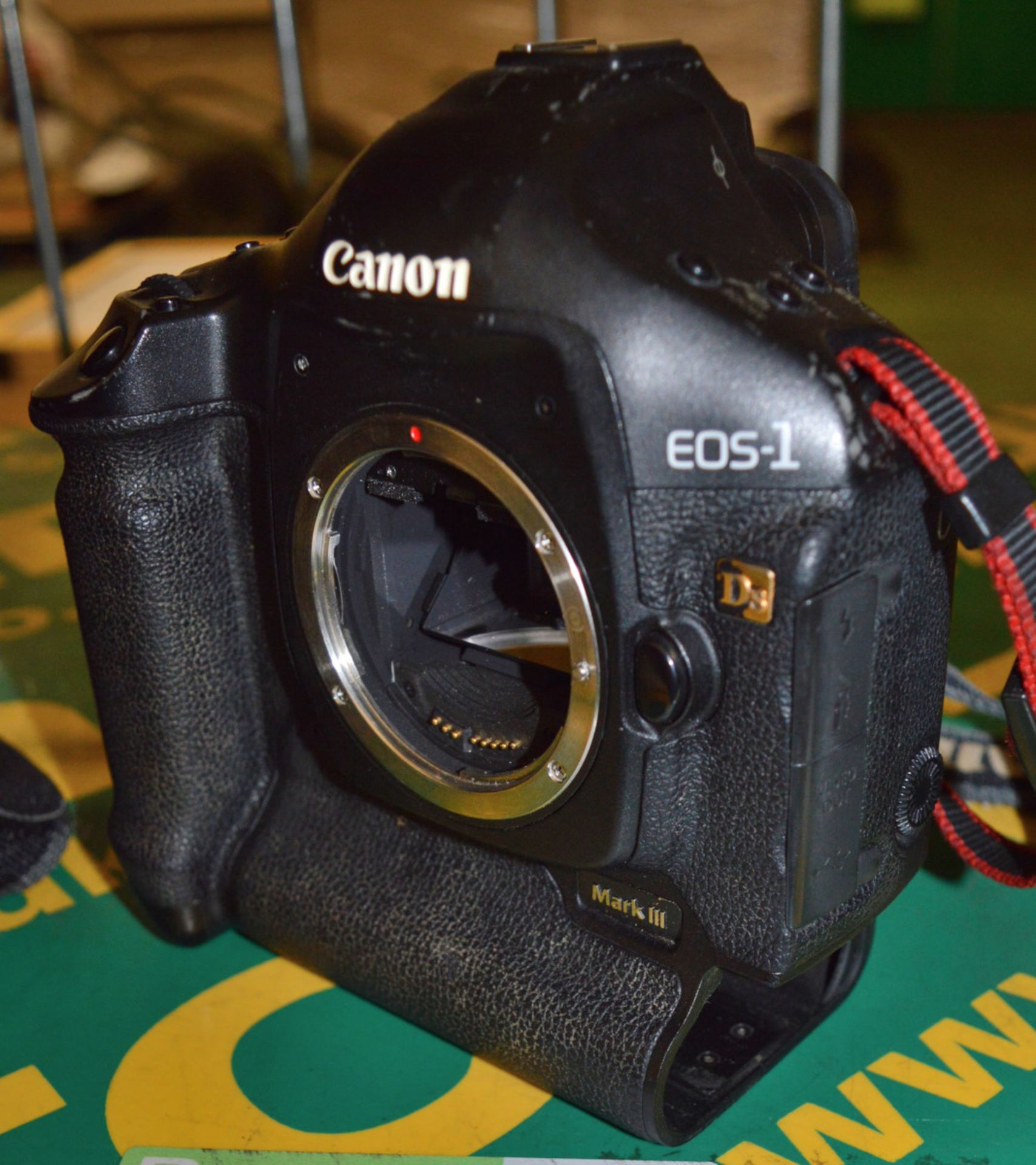 Canon EOS-1 Digital Camera Body - No Battery