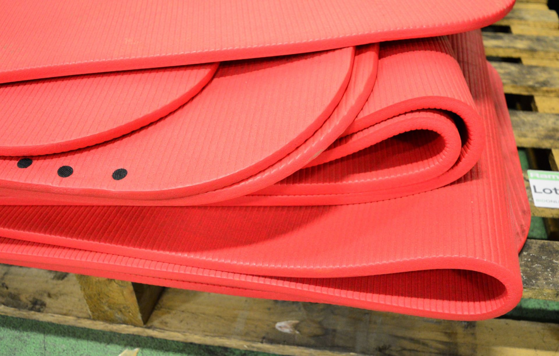 12x Foam Mats Approx 1800mm x 600mm - Image 2 of 2