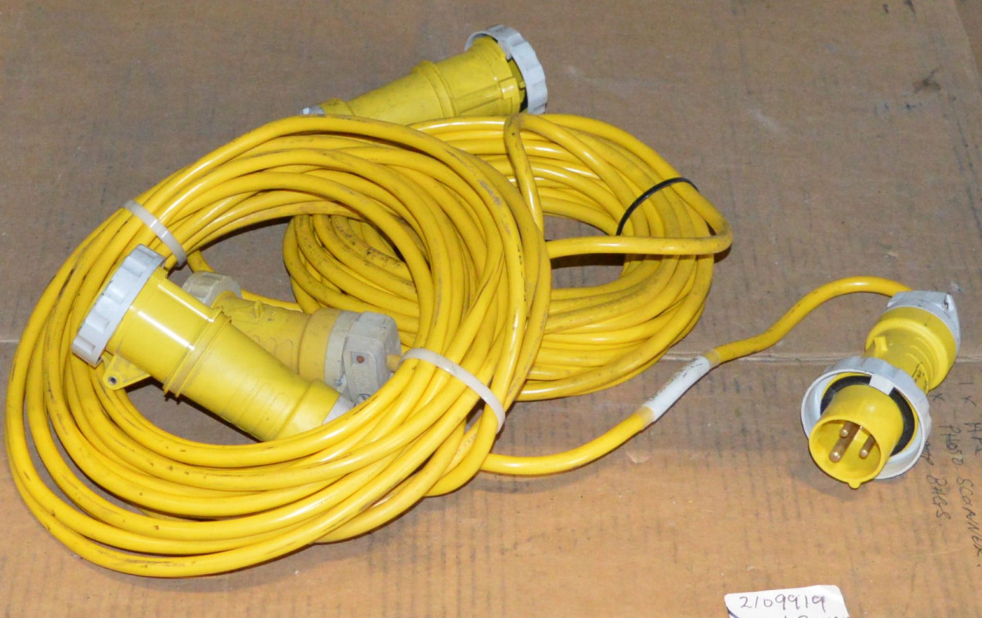 2x Extension Cables