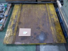 Contact Working platform 1500kg SWL - FM-LP - Please note there will be a loading fee of £