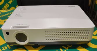 Sanyo Projector PLC-XW55