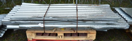 Corrugated Iron Roofing Sheets 6' x 2' - Approx 150 Sheets